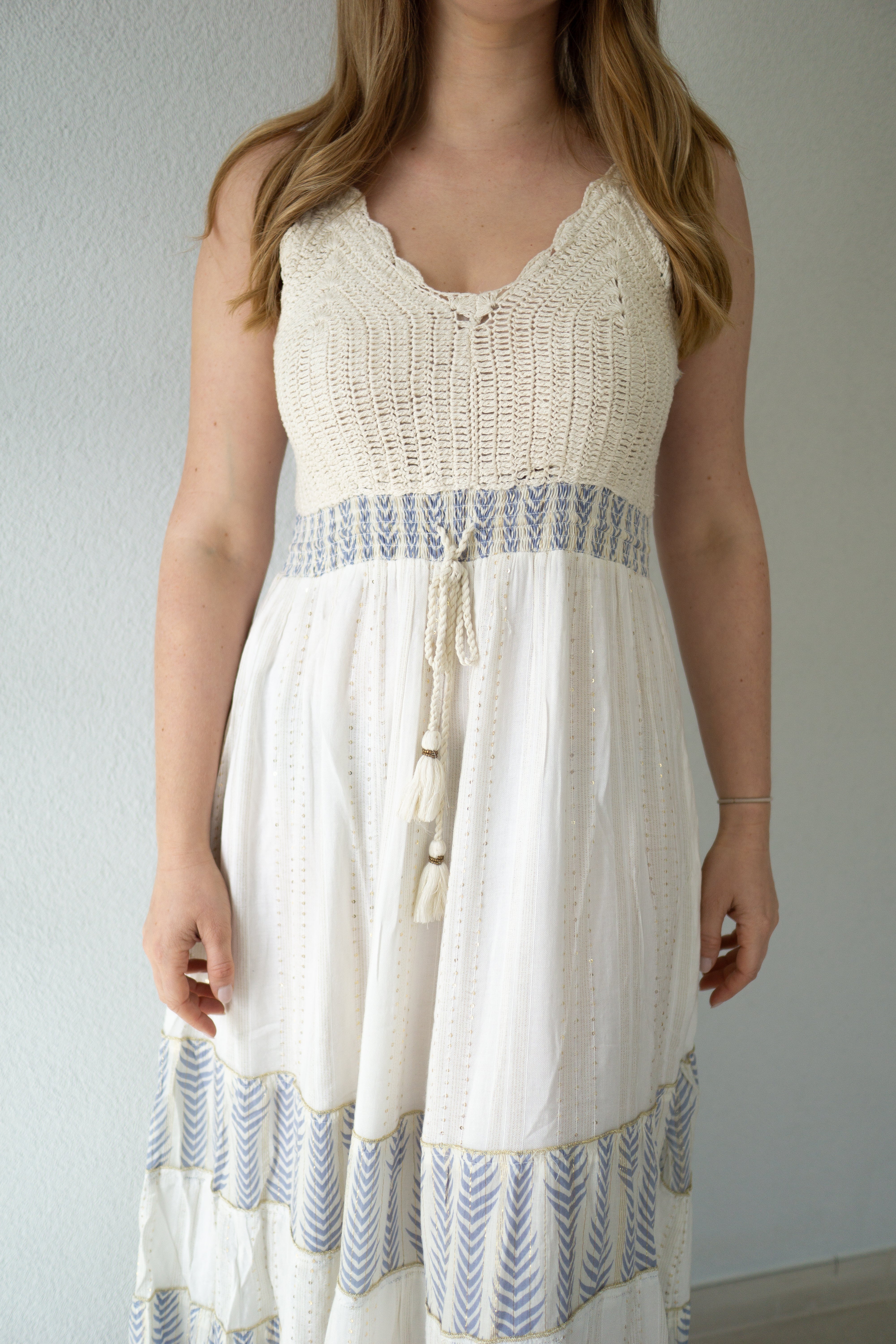 Häkel-Maxikleid aus der Elfenbeinküste