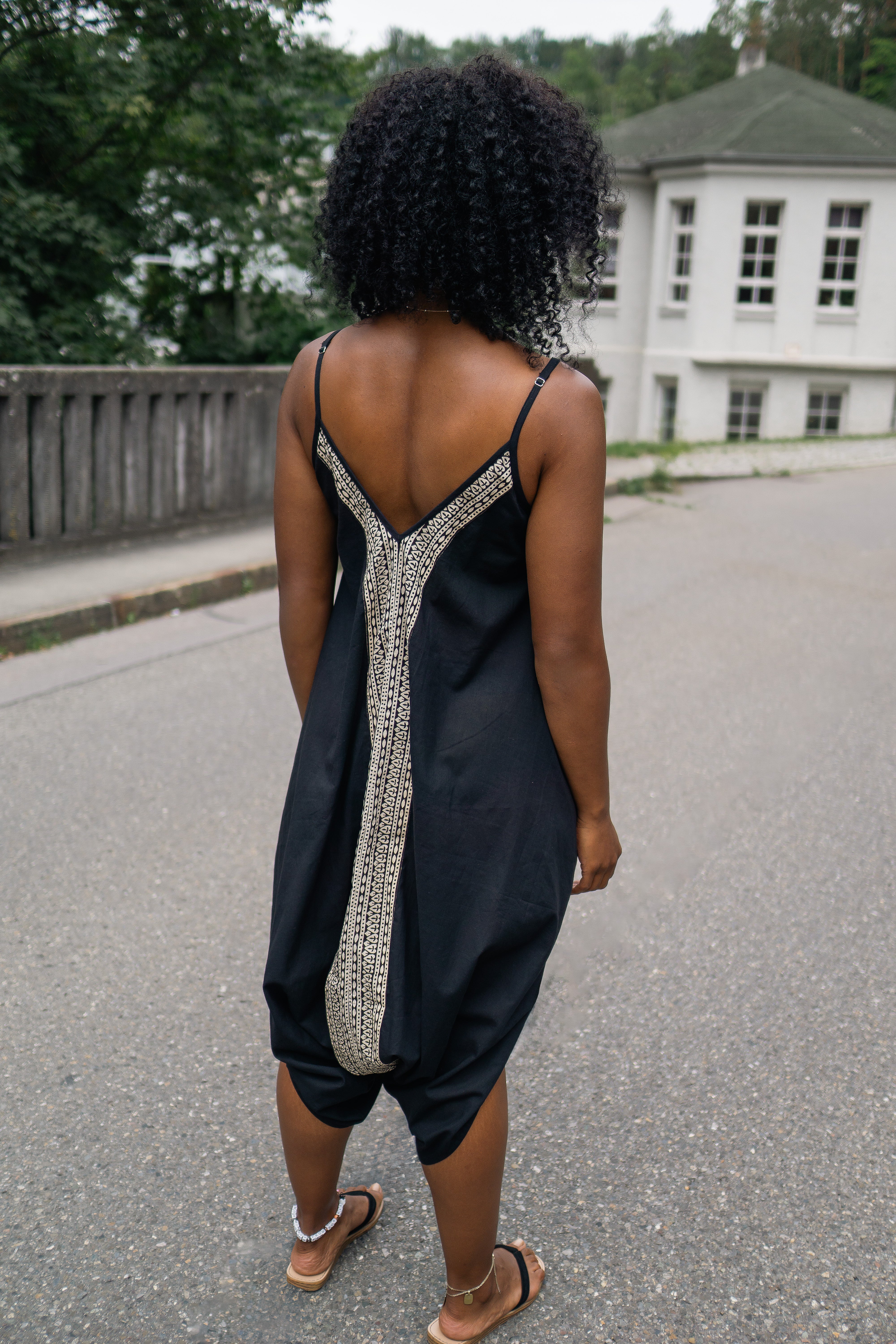 Onyx Essence handbedrucktes Kleid