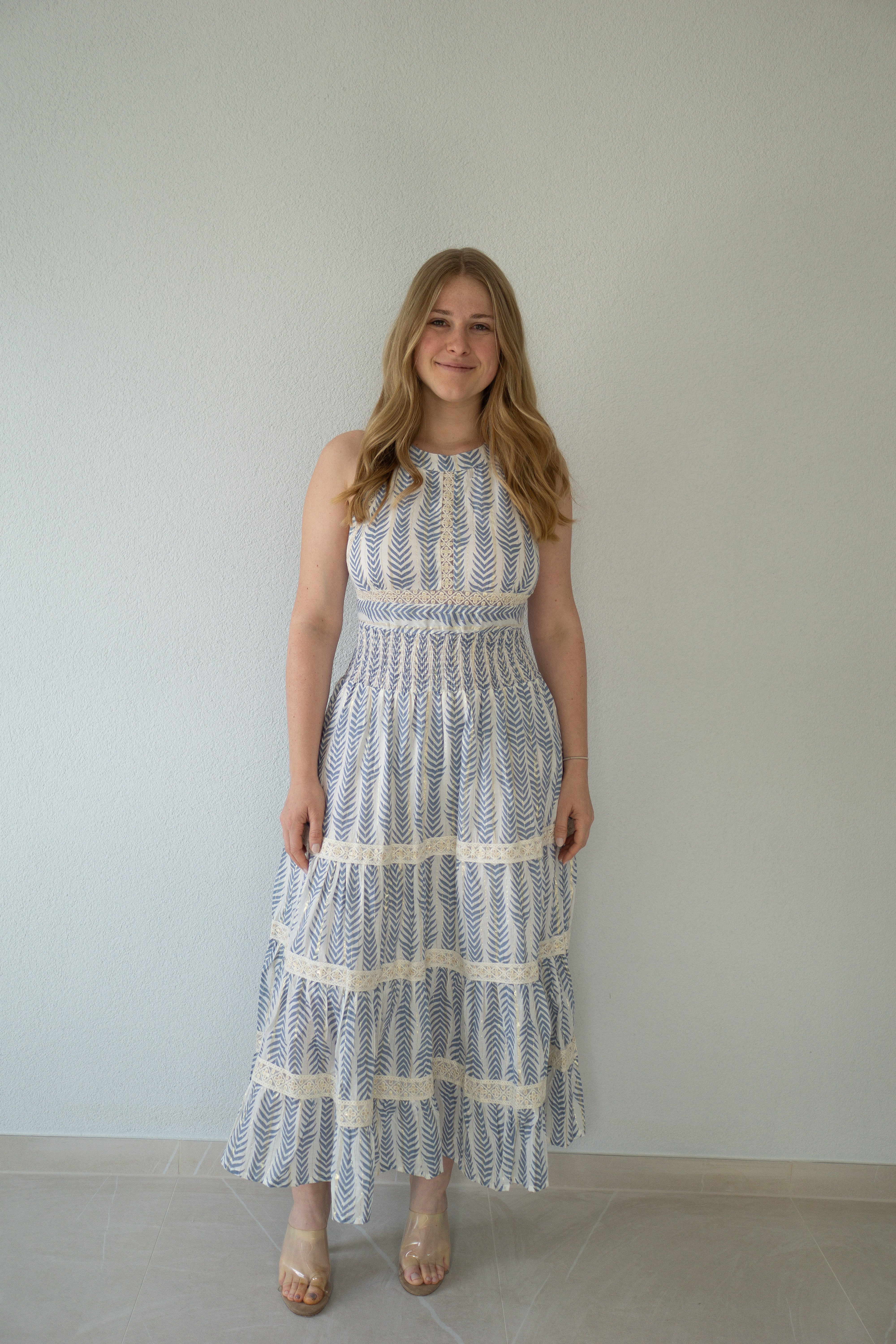 Maxikleid mit ozeanischem Blumenmuster