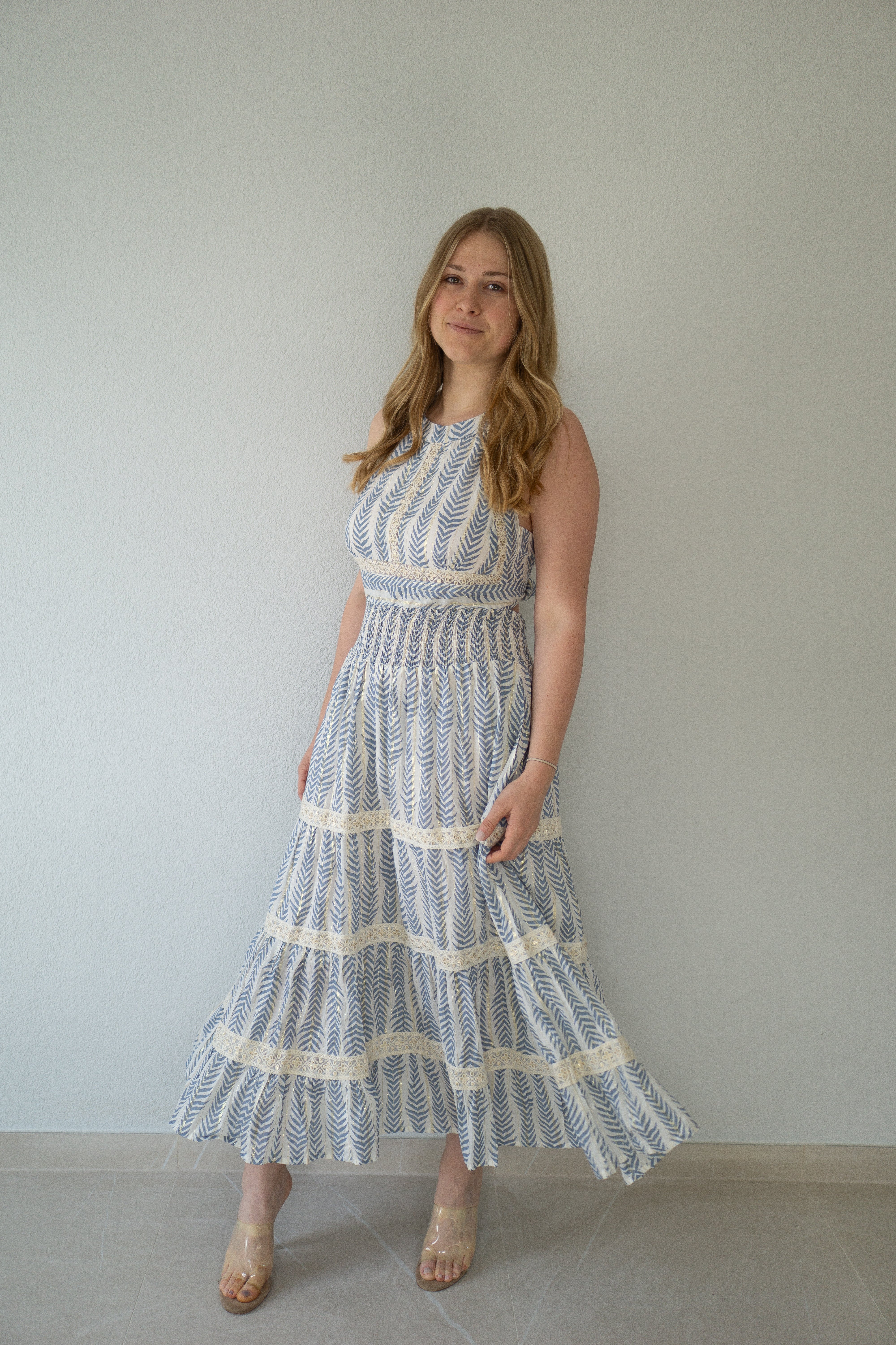 Maxikleid mit ozeanischem Blumenmuster