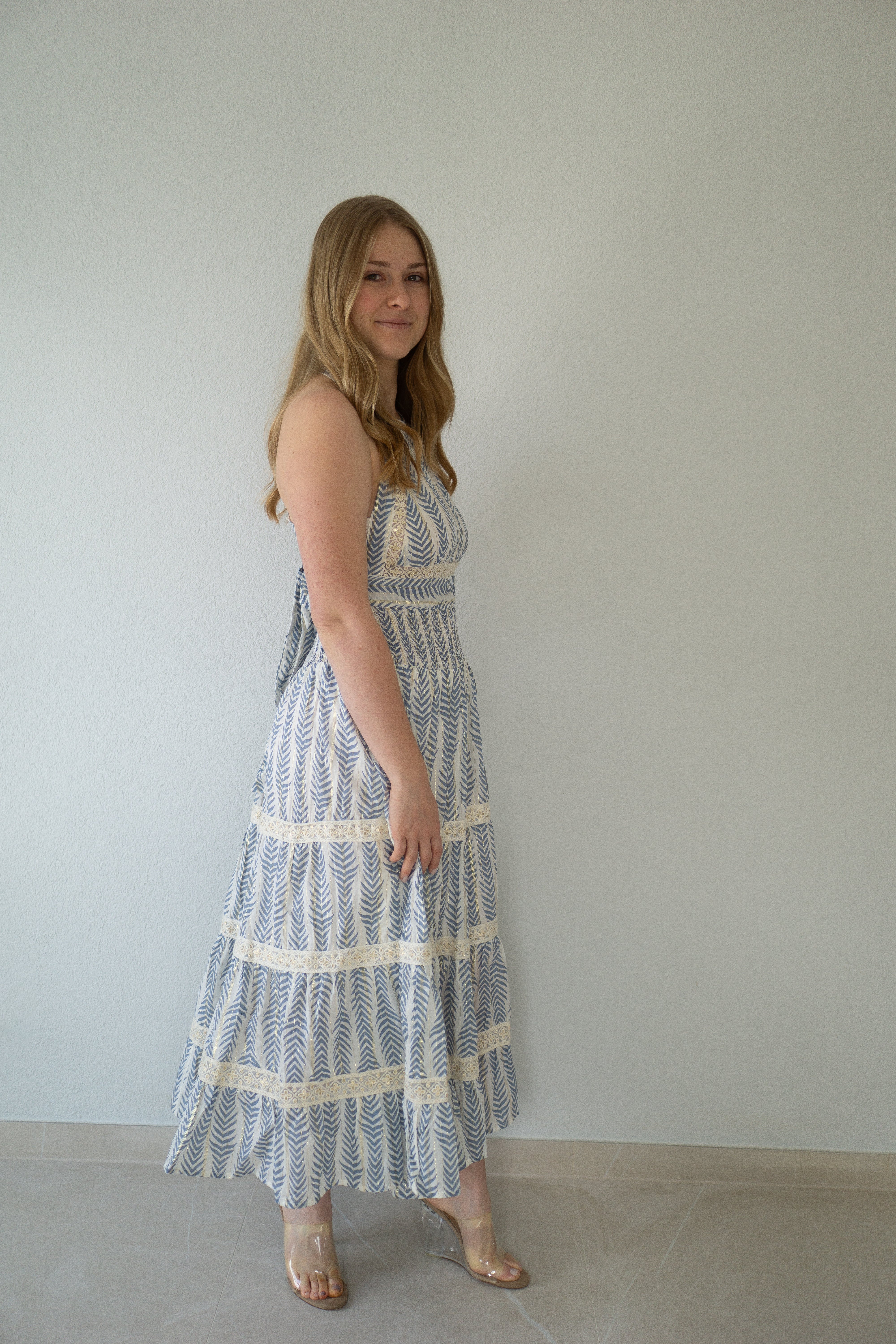 Maxikleid mit ozeanischem Blumenmuster