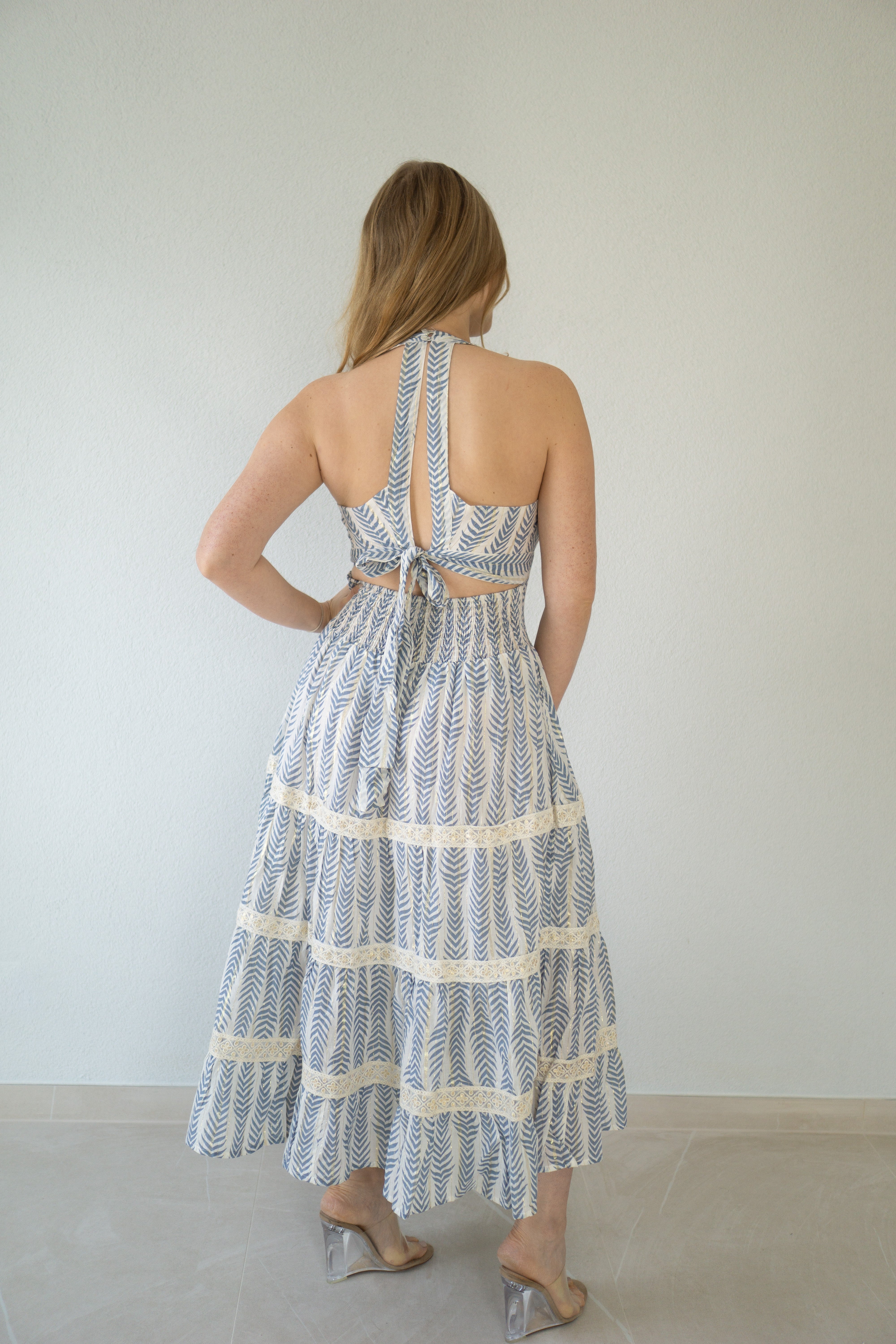 Maxikleid mit ozeanischem Blumenmuster