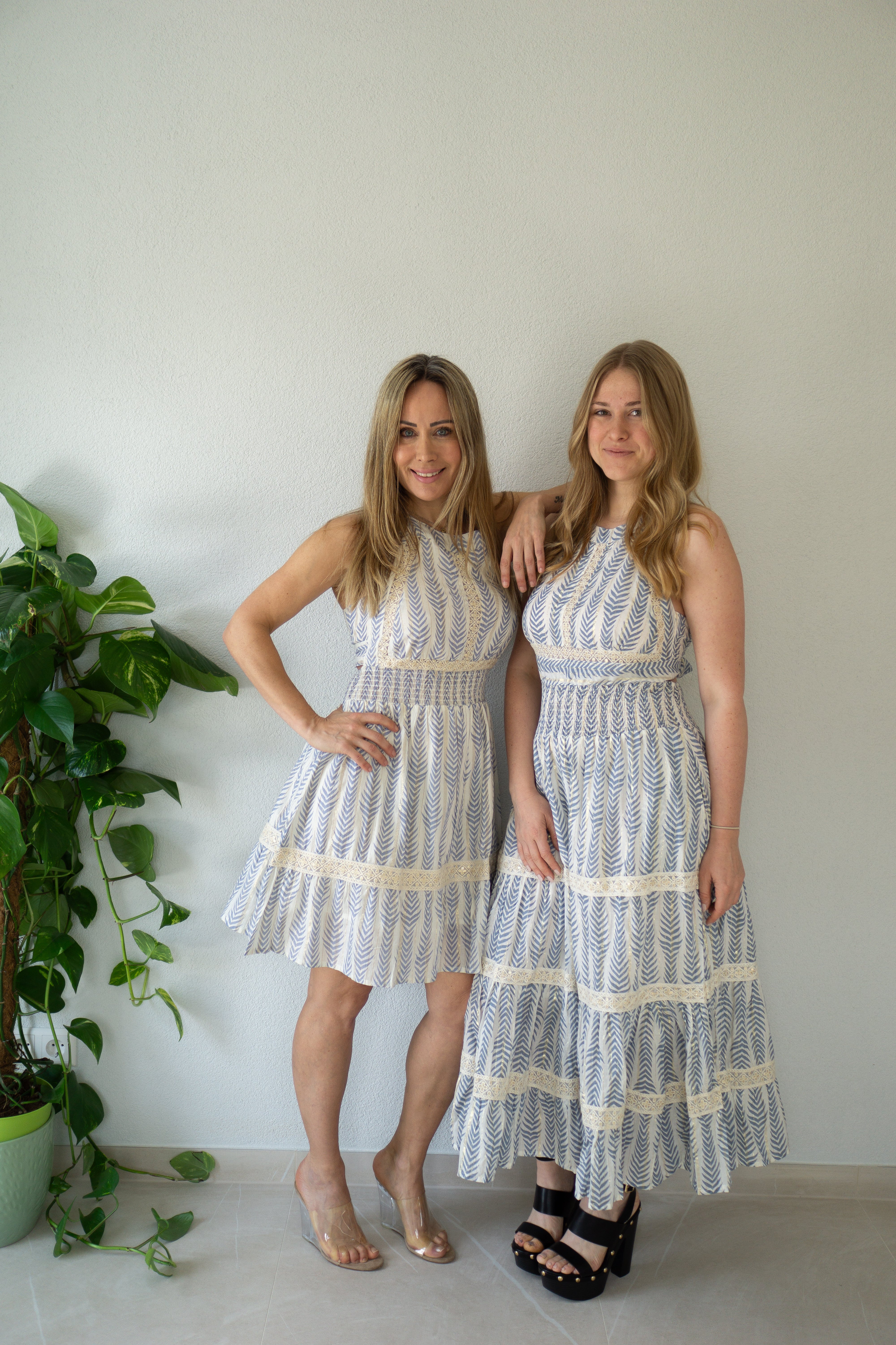 Maxikleid mit ozeanischem Blumenmuster