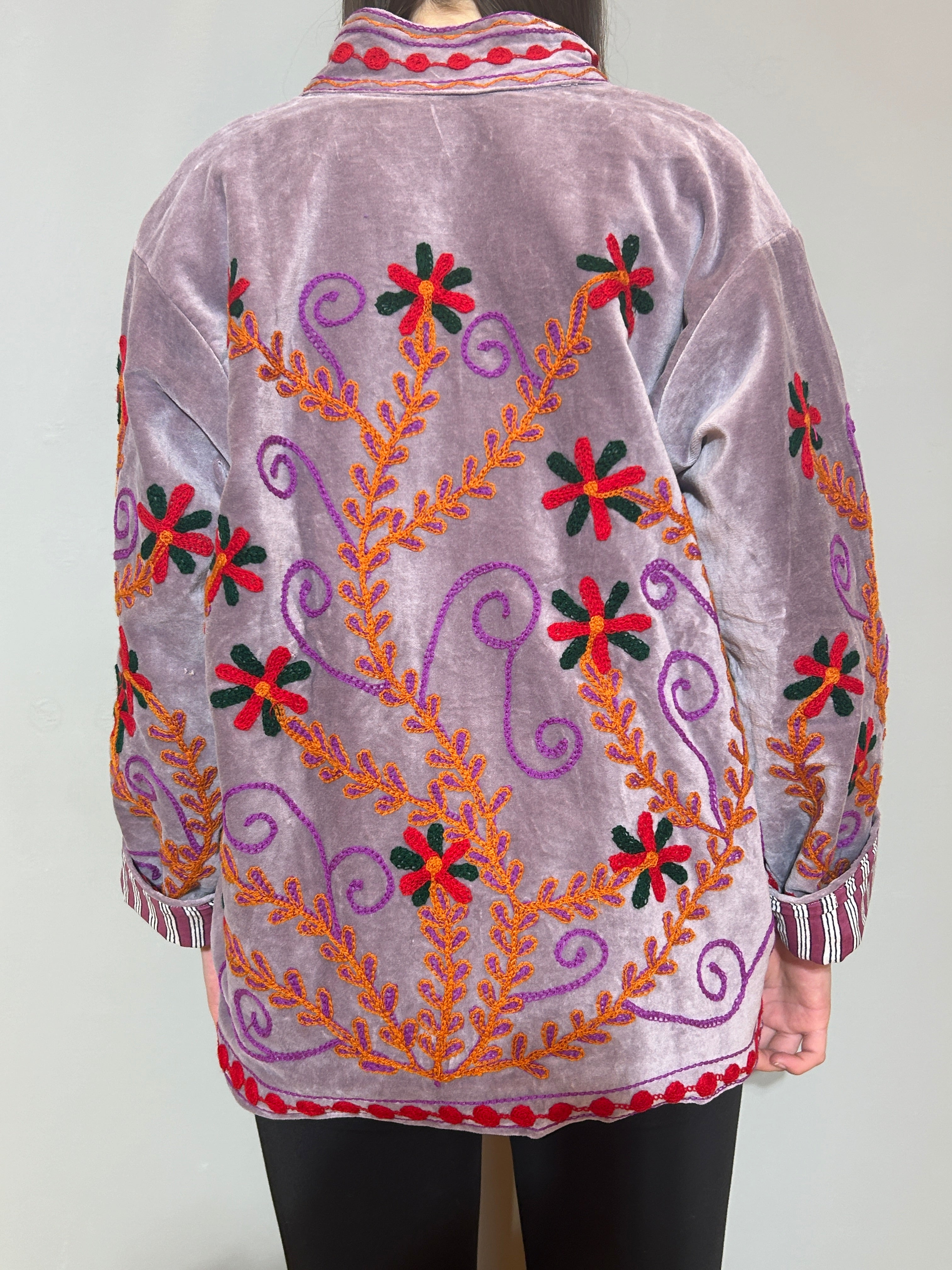 Hand-Embroidered Velvet Suzani Jacket - Soft Lavender