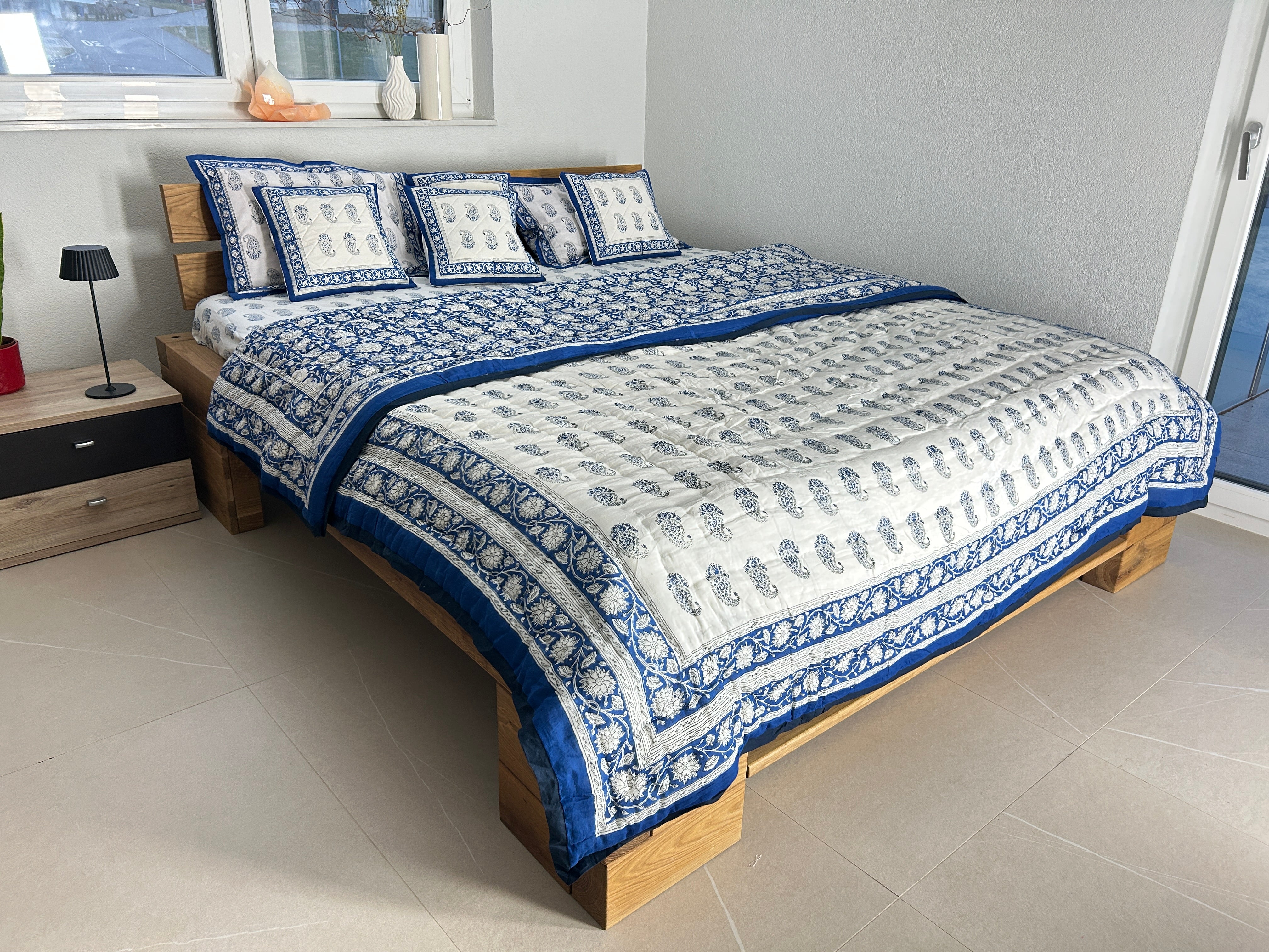 Handgeblockte Jaipuri-Steppdecke (Doppelbett) – Indigoblau