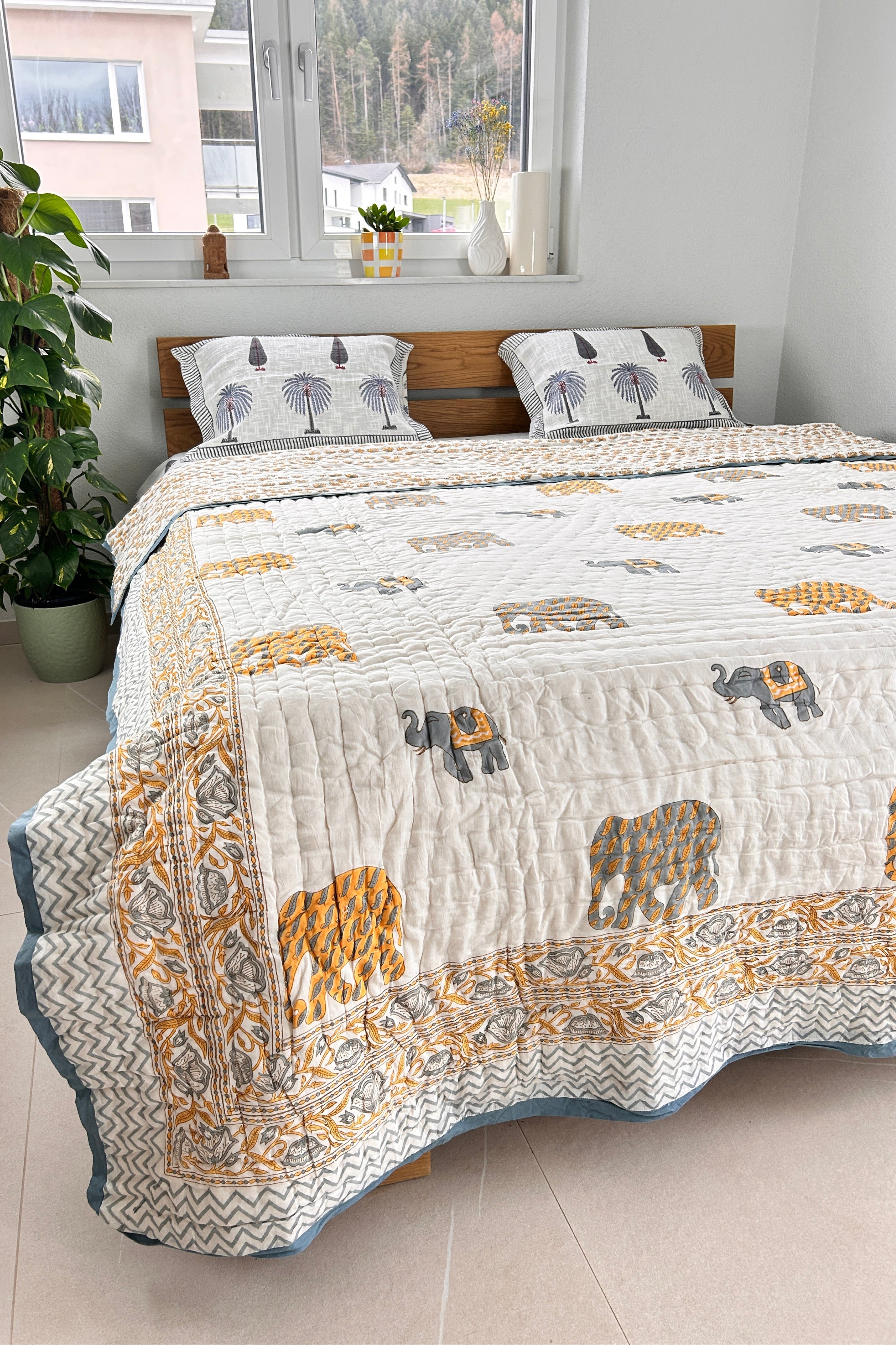 Handblockdruck Wendesteppdecke (Doppelbett) – Elefant & Palme