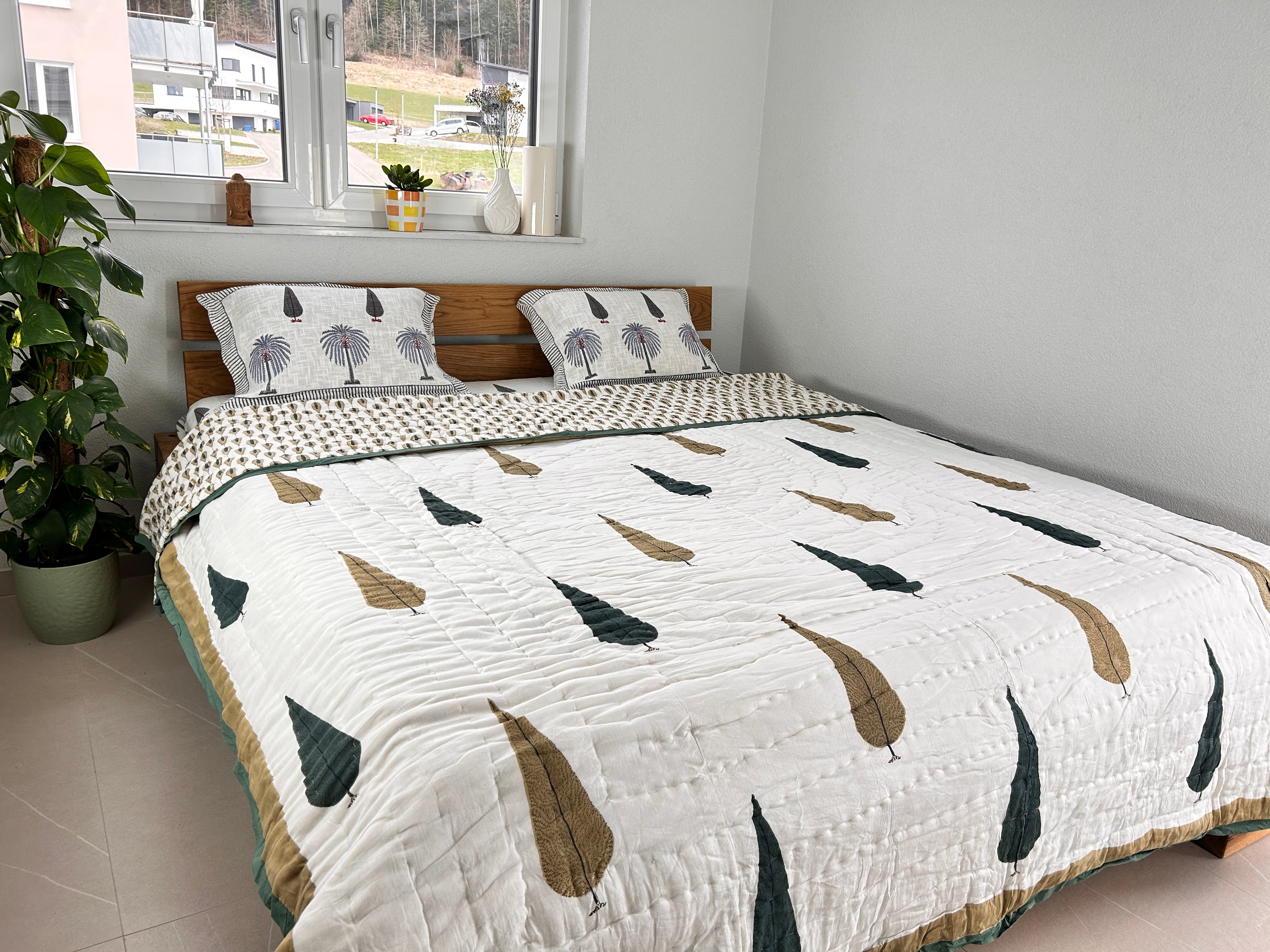 Hand Block Printed Reversible Quilt (Double Bed) – Feather & Palm