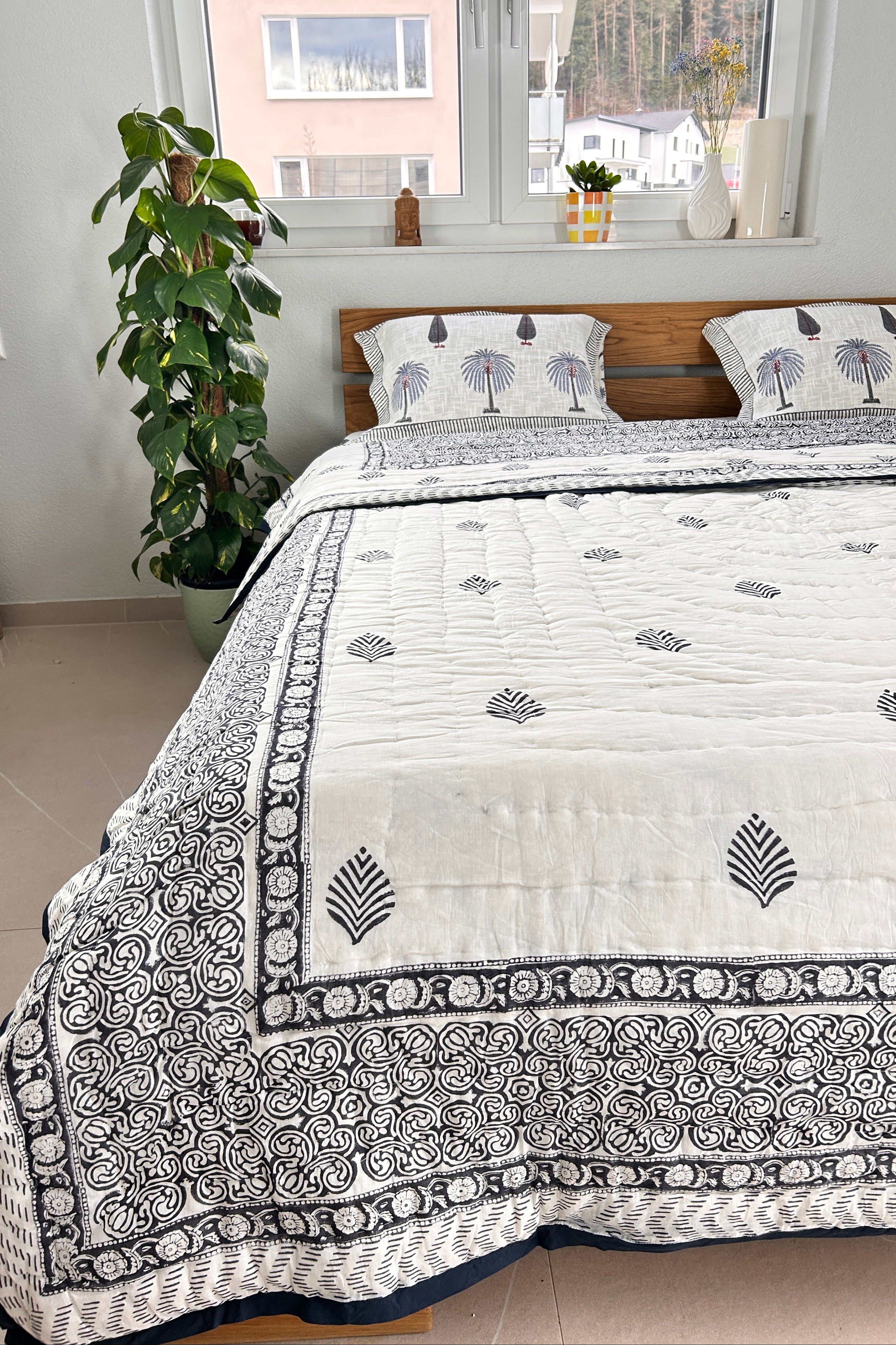 Handbedruckte Wendesteppdecke (Doppelbett) – Navy Fern