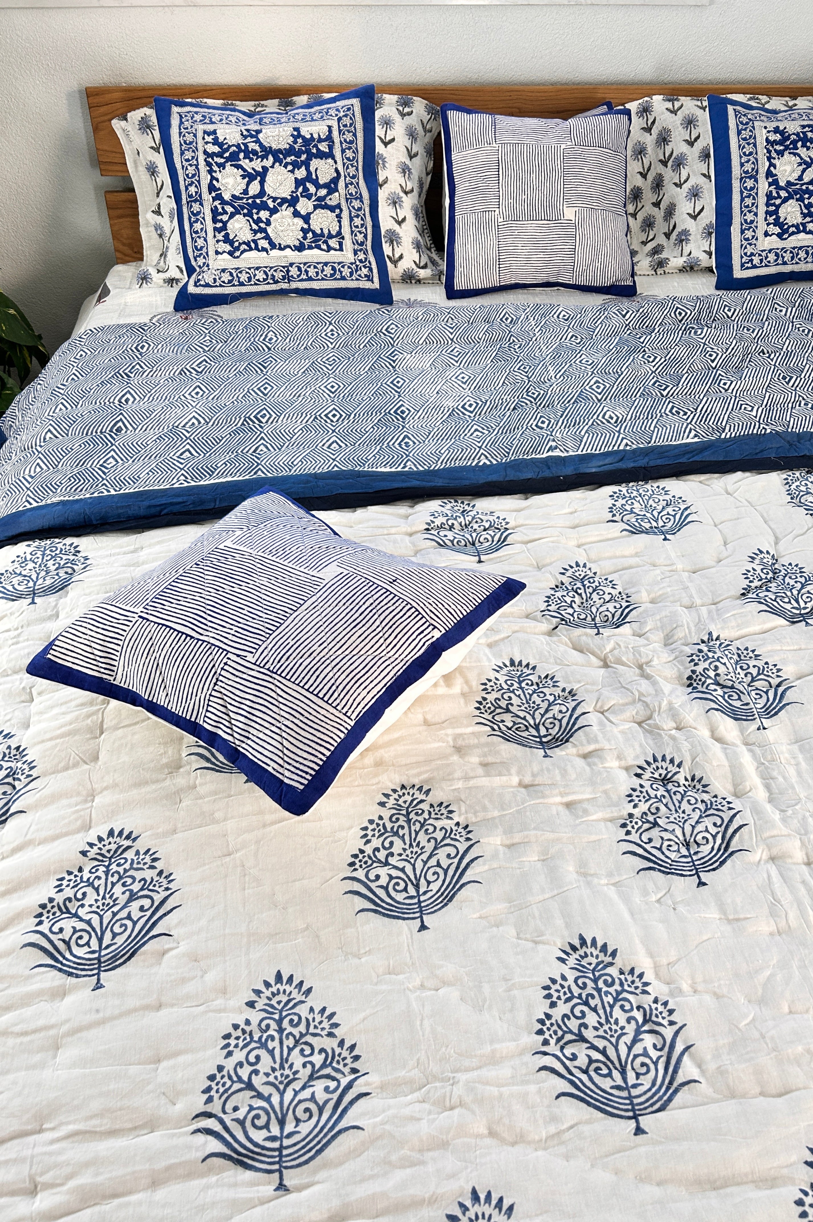 Handgeblockter Wendequilt (Doppelbett) – Navy Lebensbaum