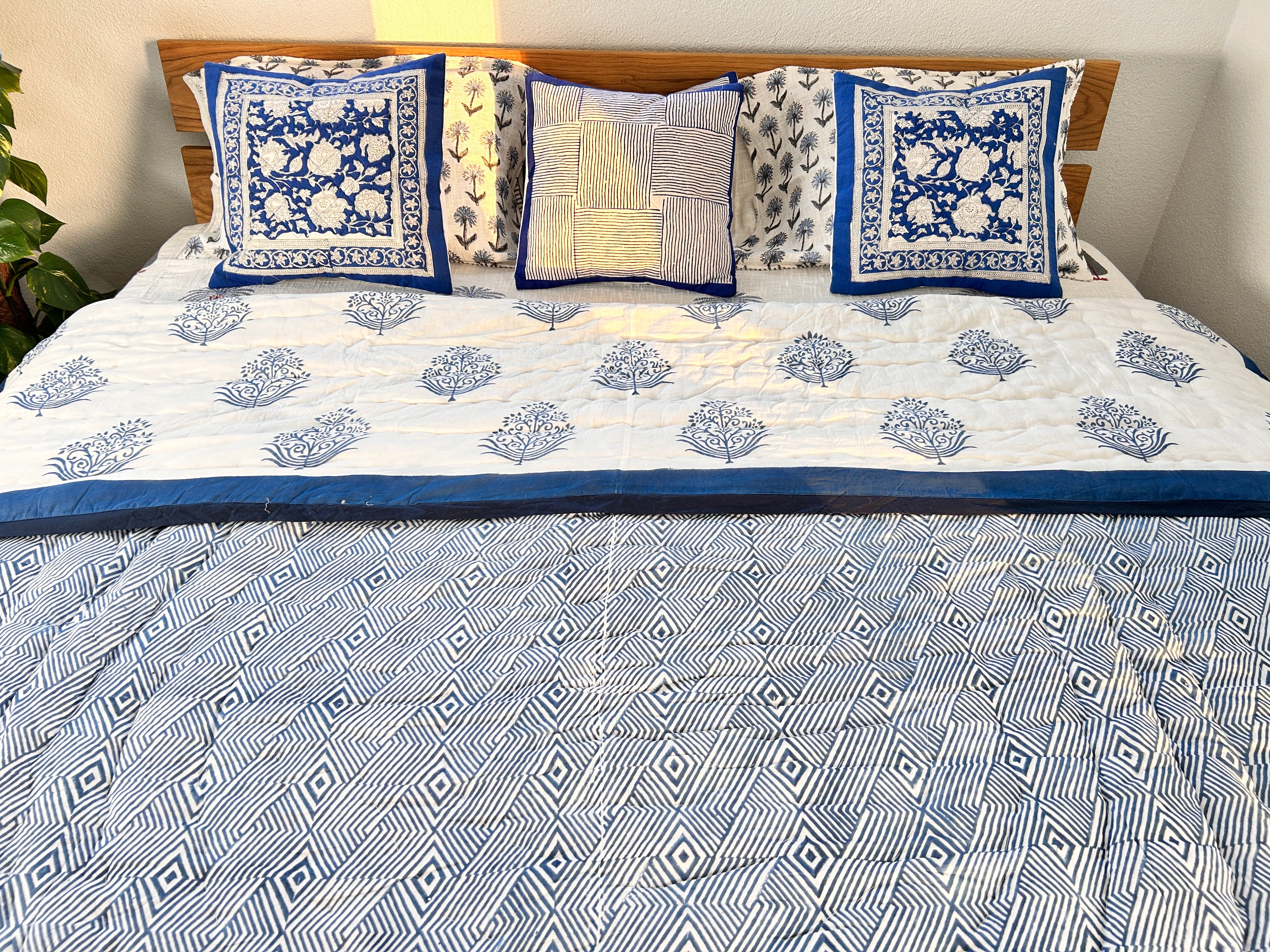 Handgeblockter Wendequilt (Doppelbett) – Navy Lebensbaum