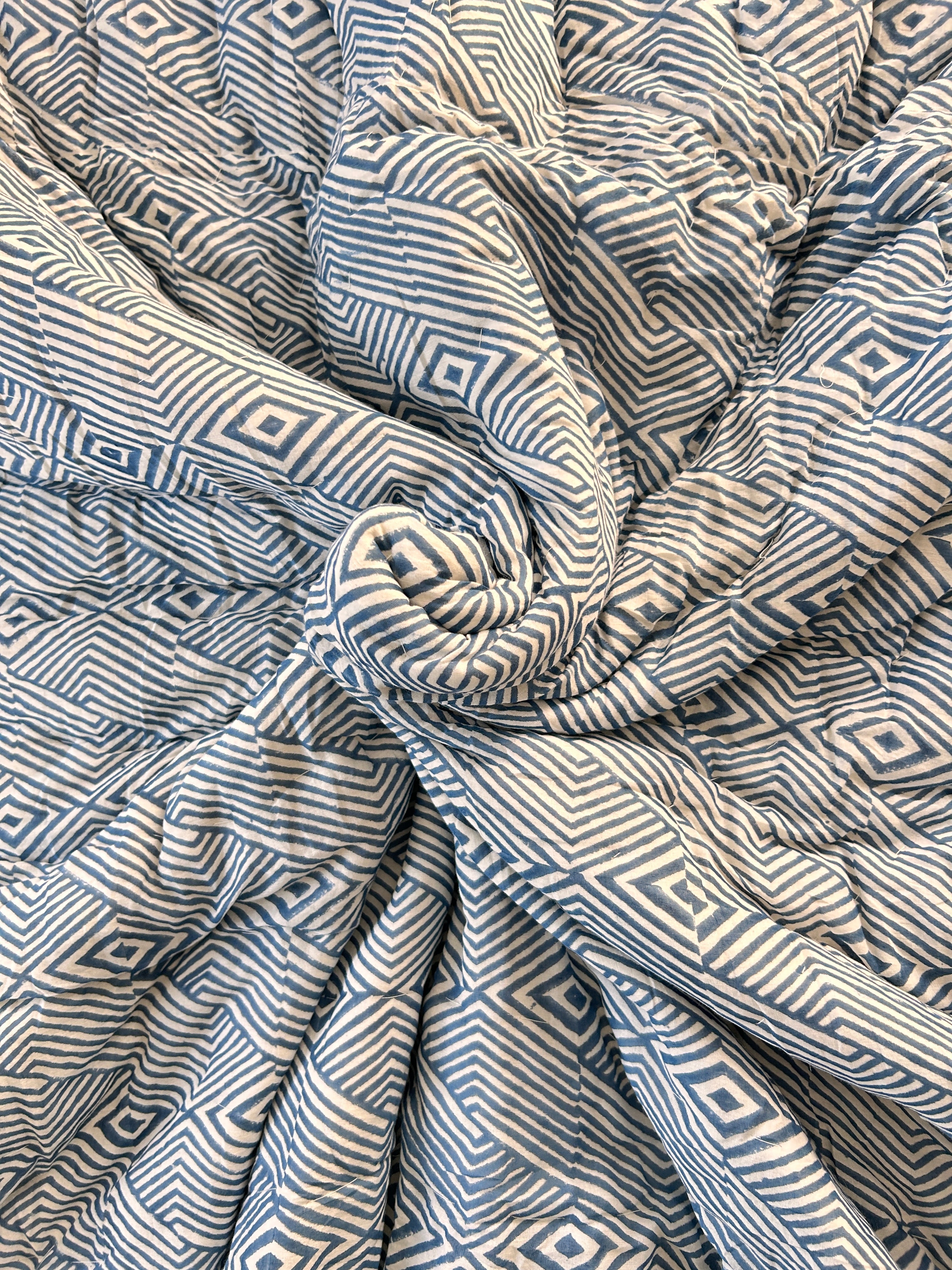 Handgeblockter Wendequilt (Doppelbett) – Navy Lebensbaum