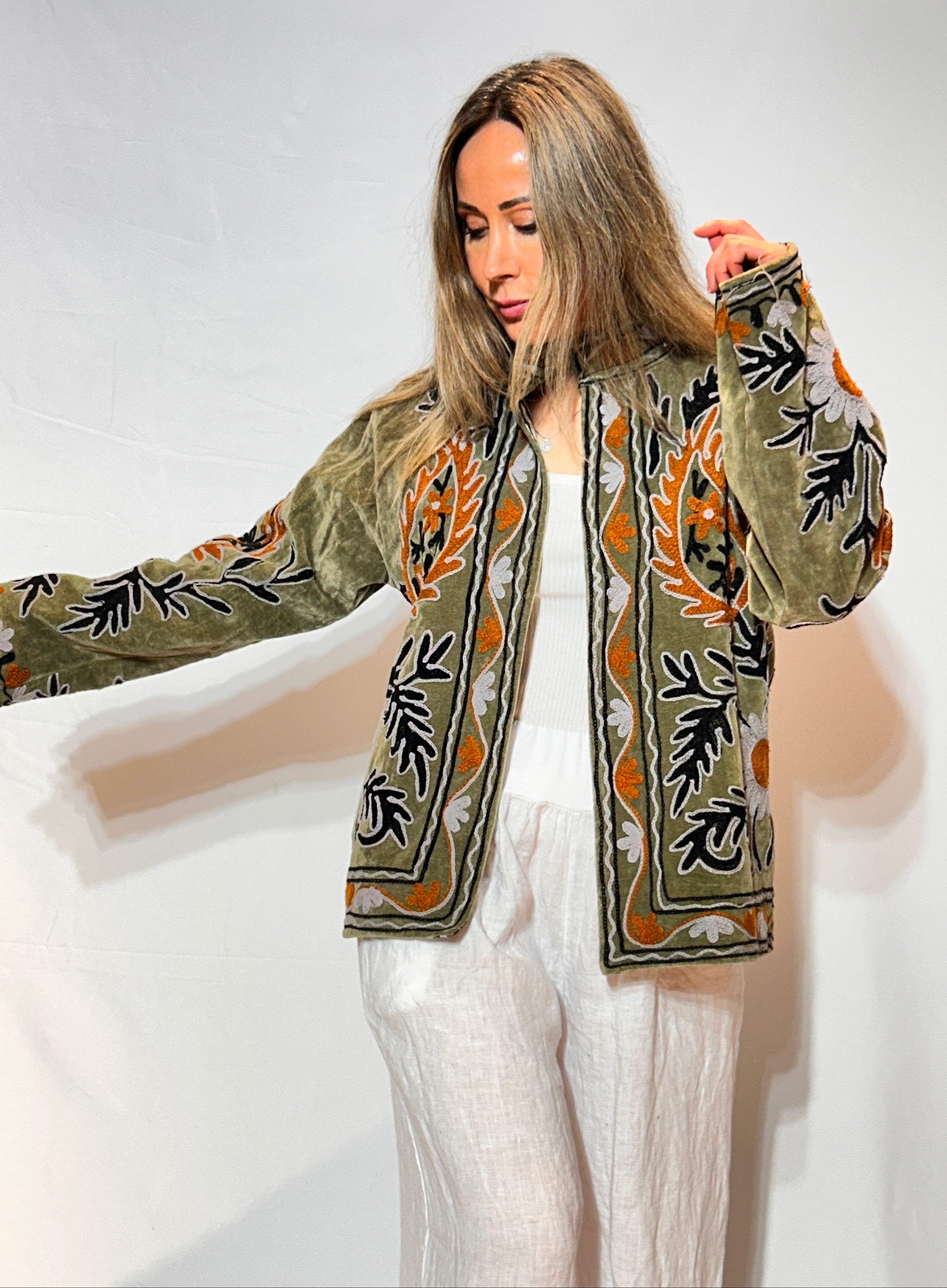 Suzani Velvet Jacket – Sage Green