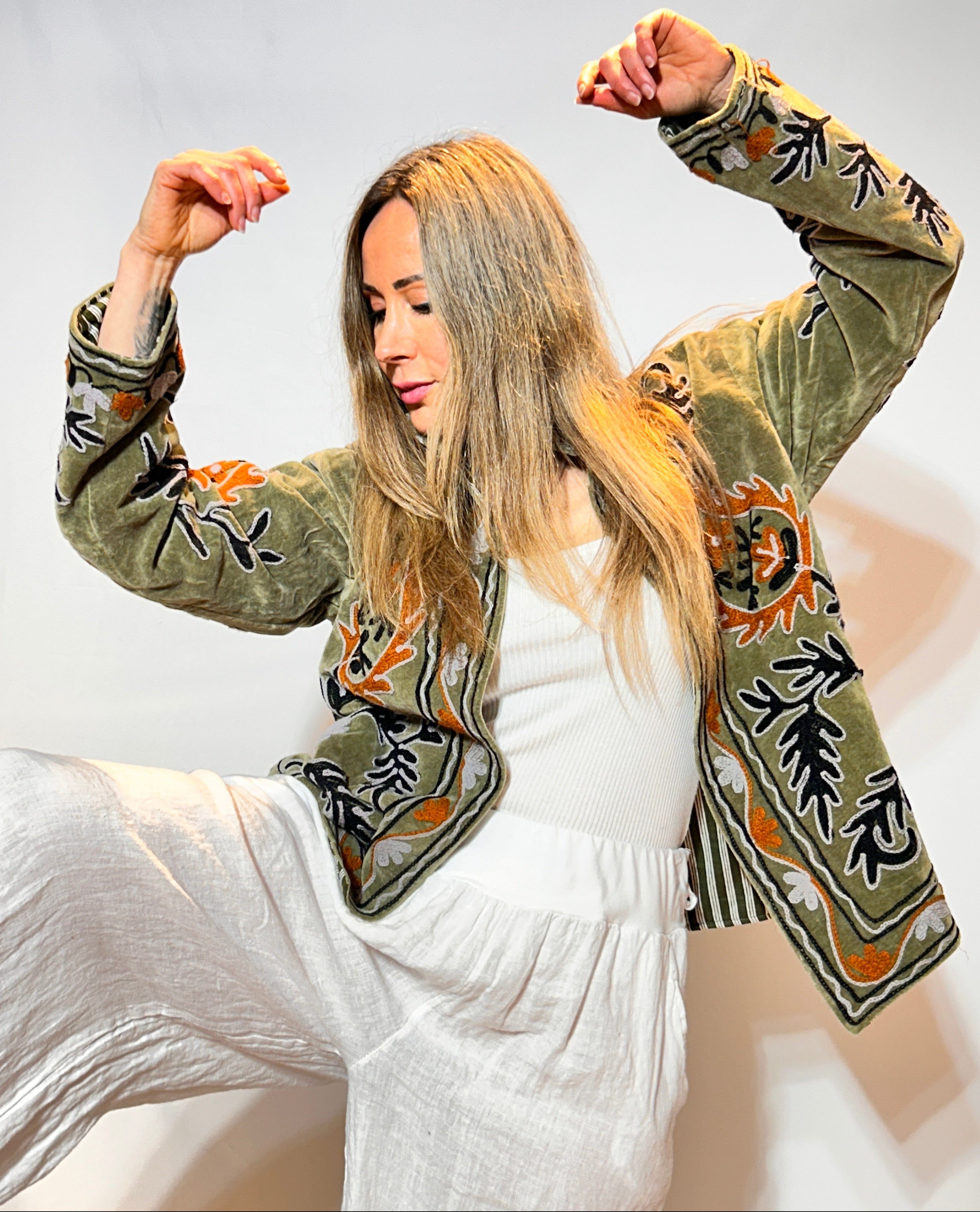 Suzani Velvet Jacket – Sage Green