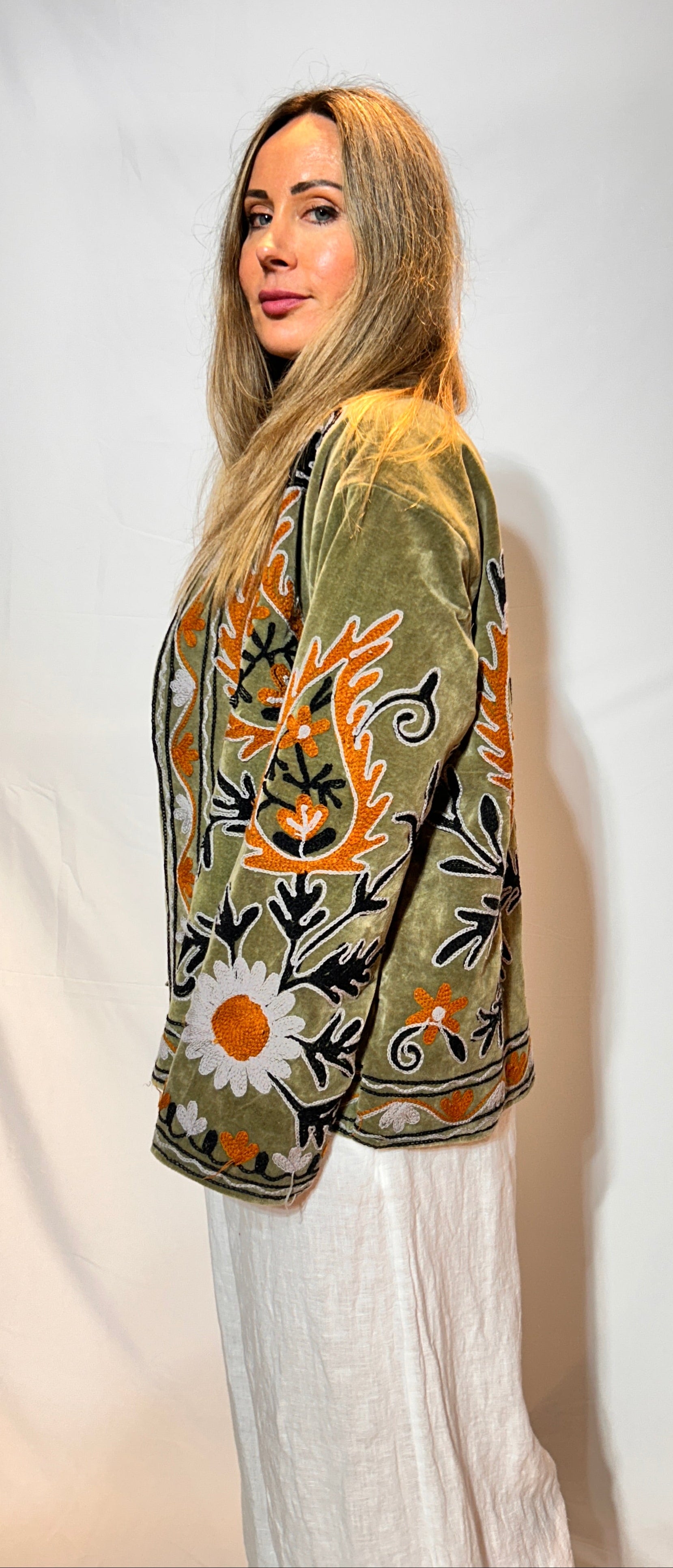 Suzani Velvet Jacket – Sage Green