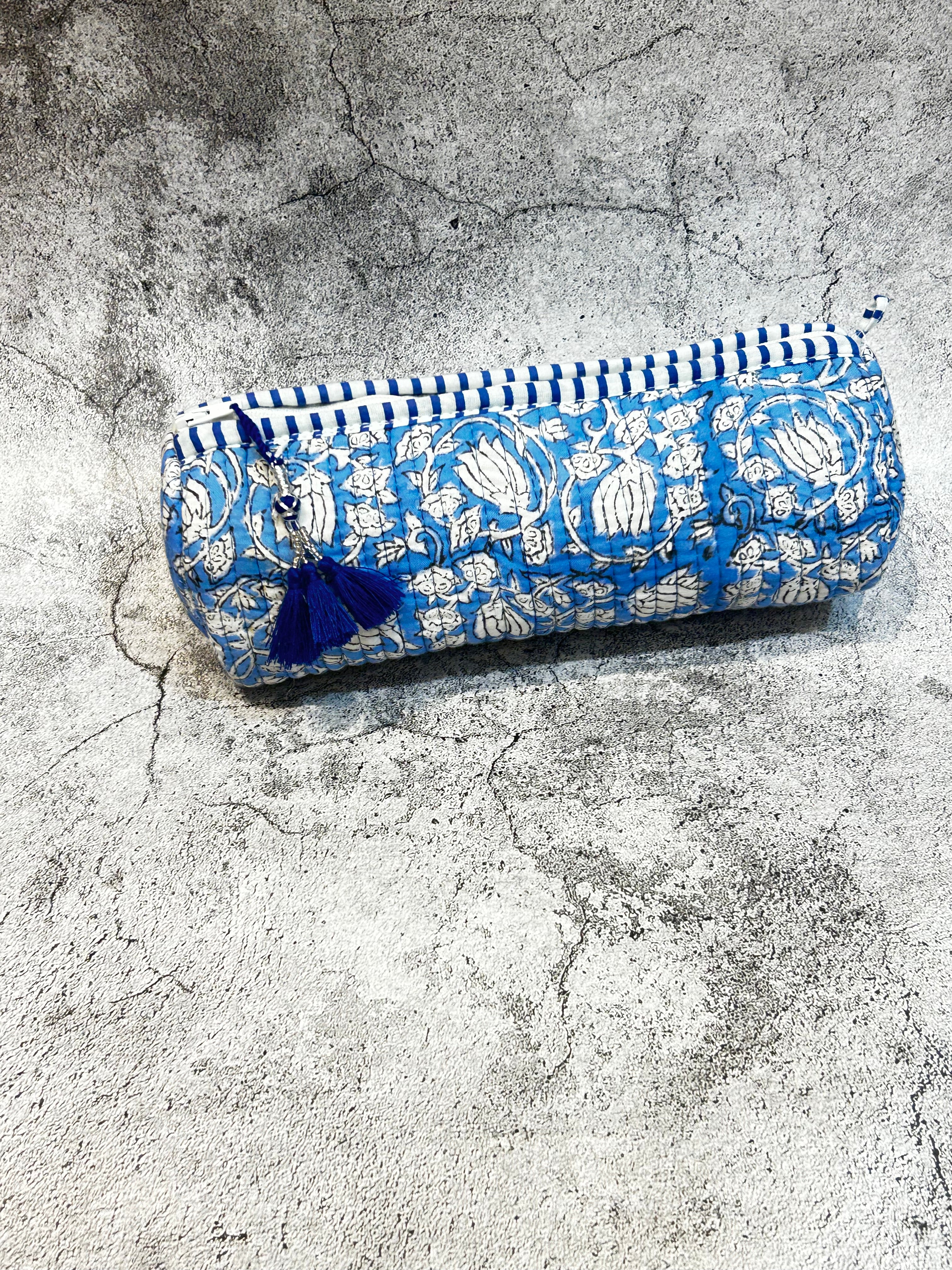 Handgefertigtes Mäppchen mit Blockdruck