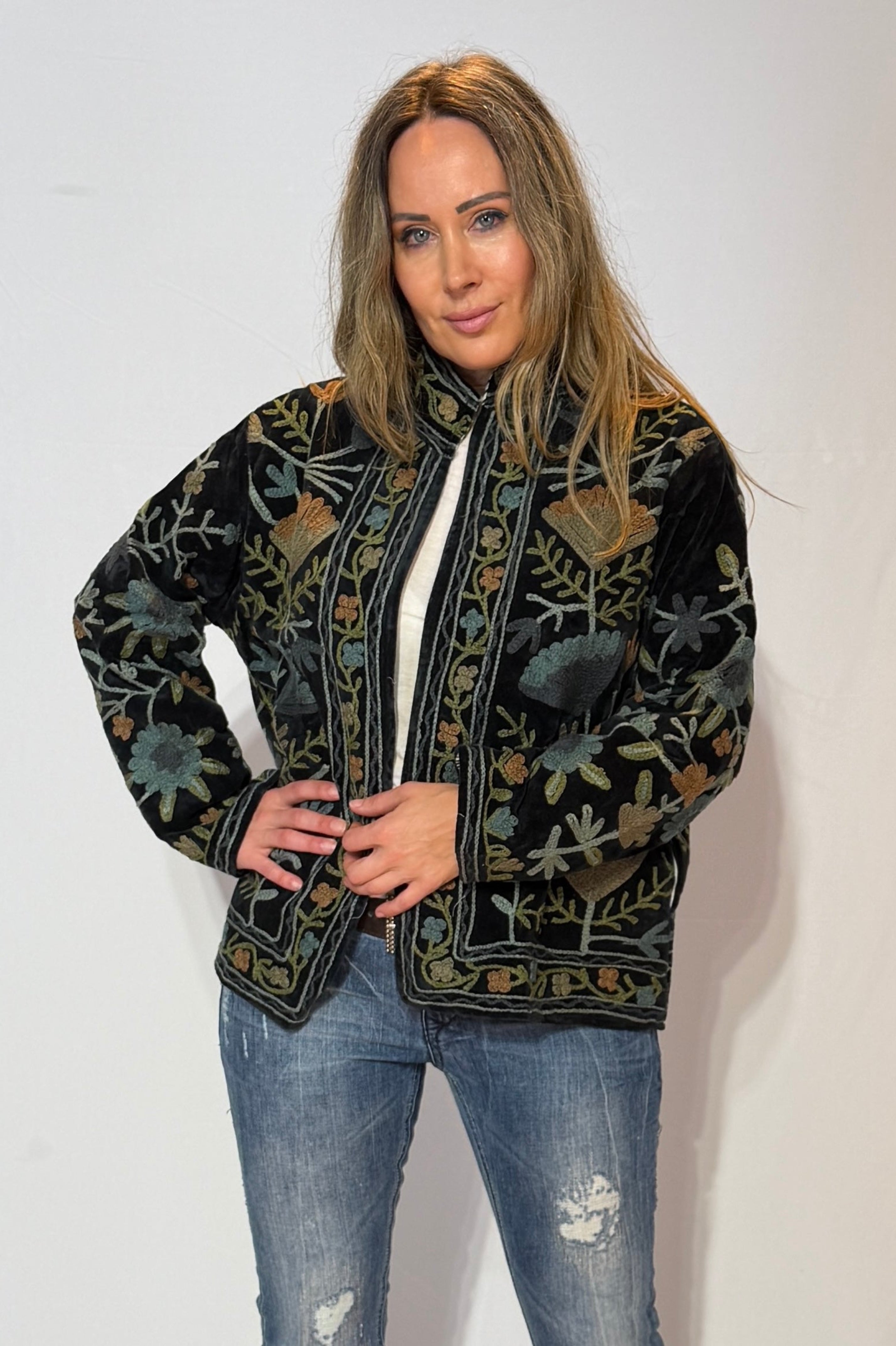 Hand-Embroidered Suzani Jacket – Midnight Black & Sage Wildflower