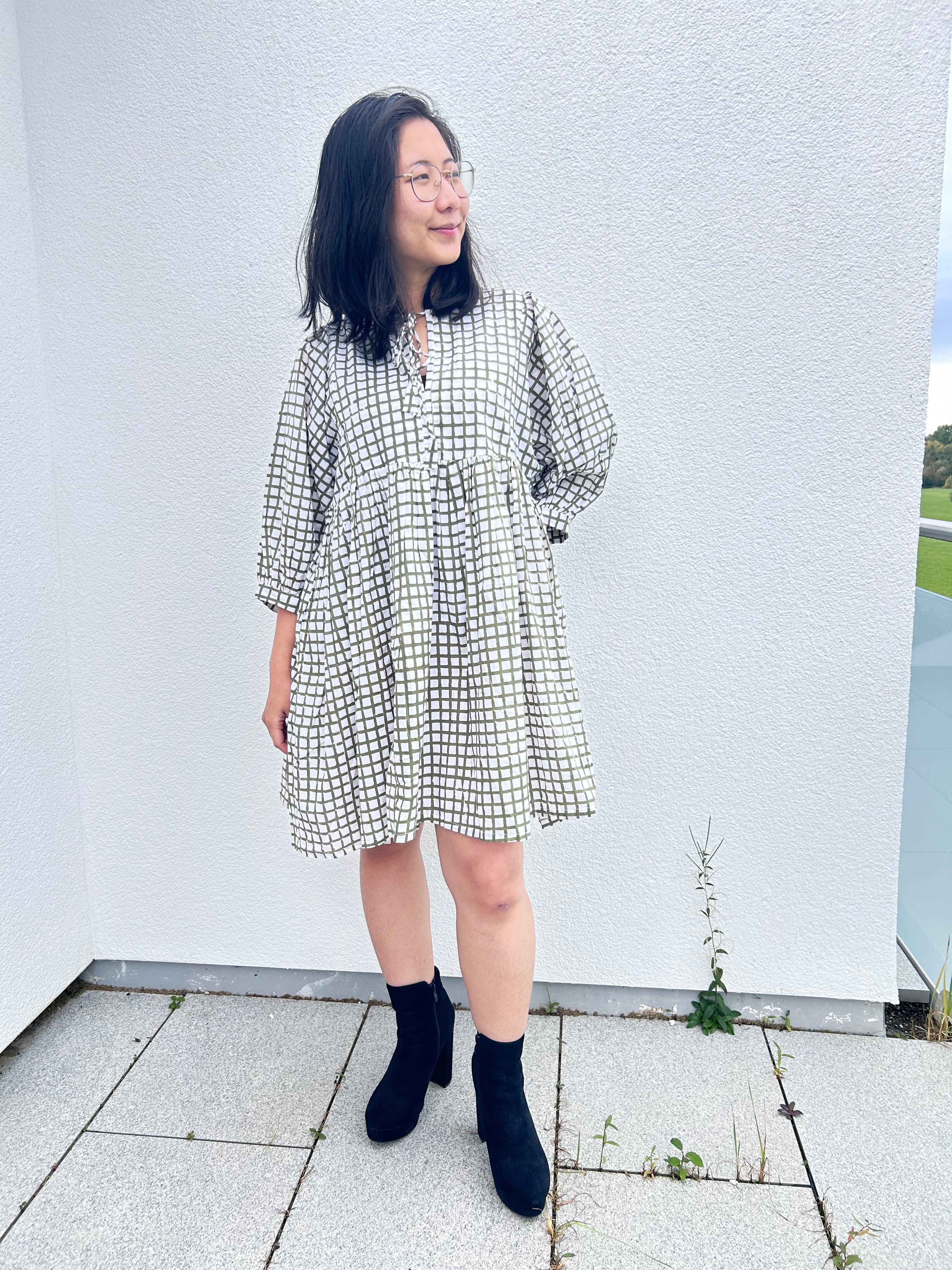 Olive Grid Handgeblocktes Kleid