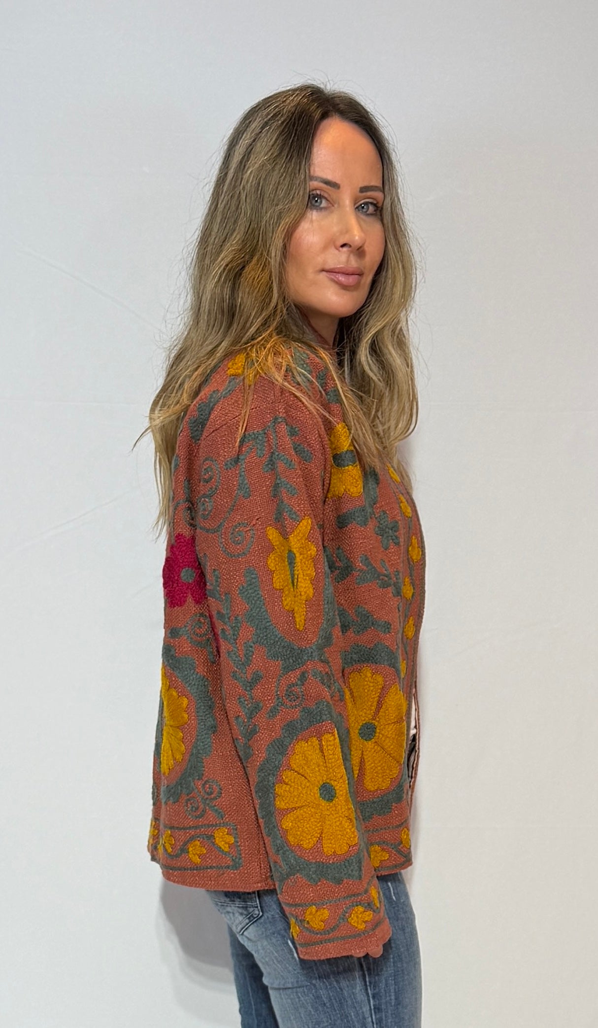 Hand-Embroidered Cotton Suzani Jacket – Dusty Rose & Golden Daisy