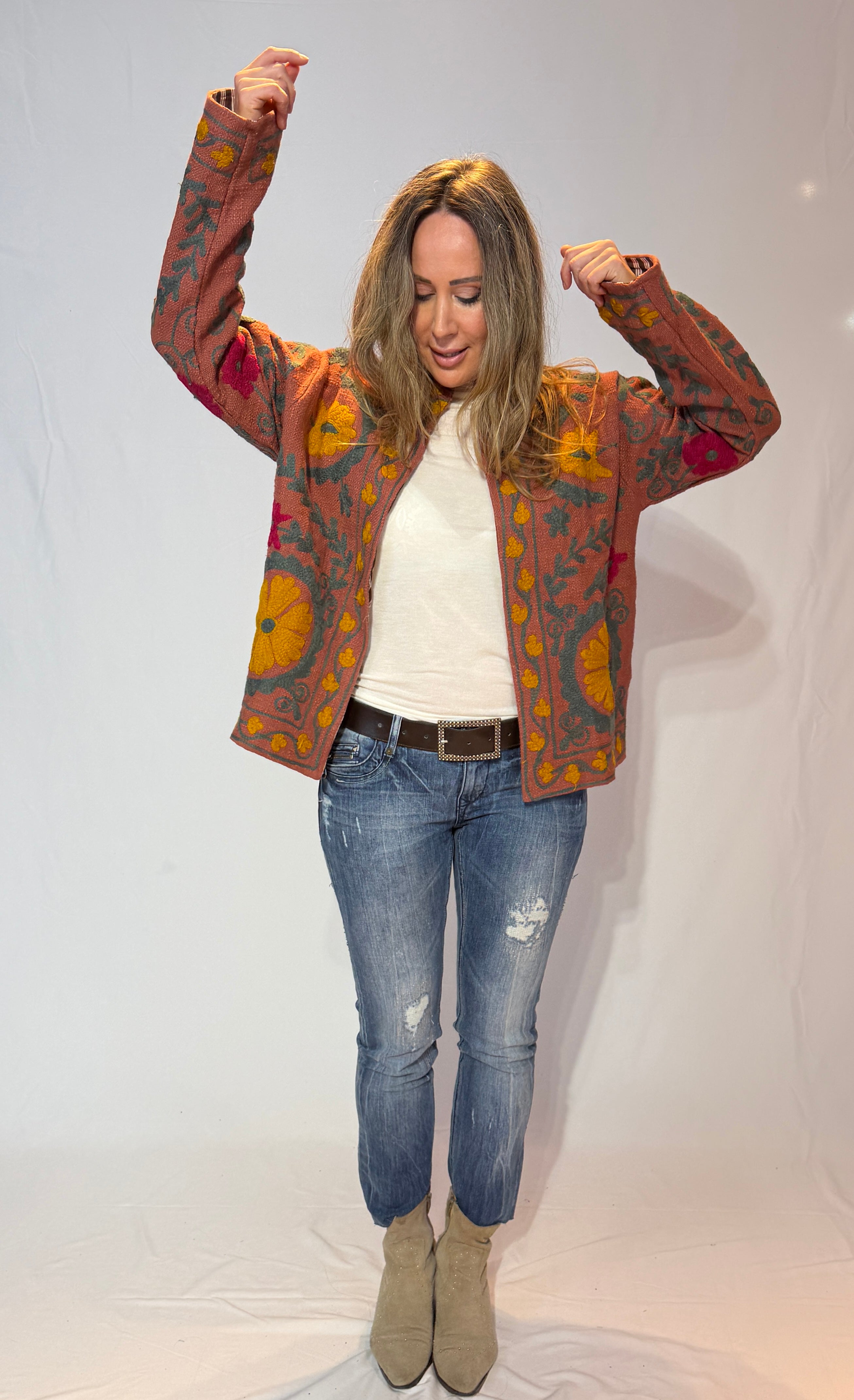 Hand-Embroidered Cotton Suzani Jacket – Dusty Rose & Golden Daisy