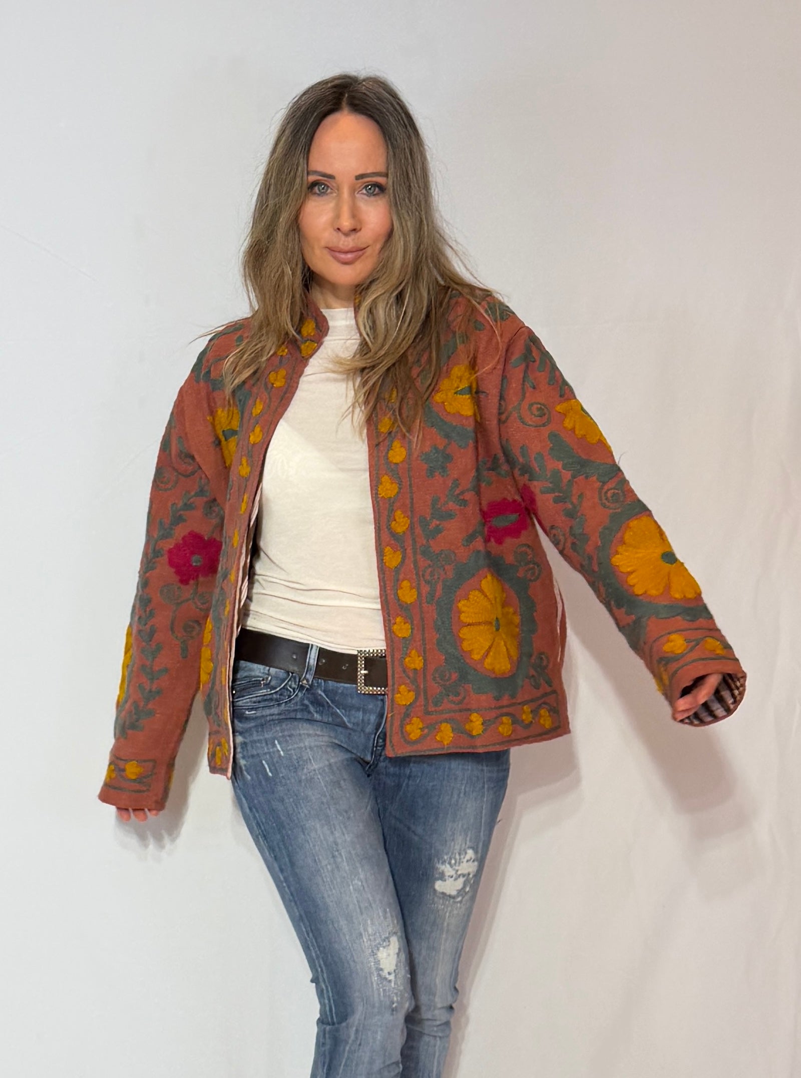 Hand-Embroidered Cotton Suzani Jacket – Dusty Rose & Golden Daisy
