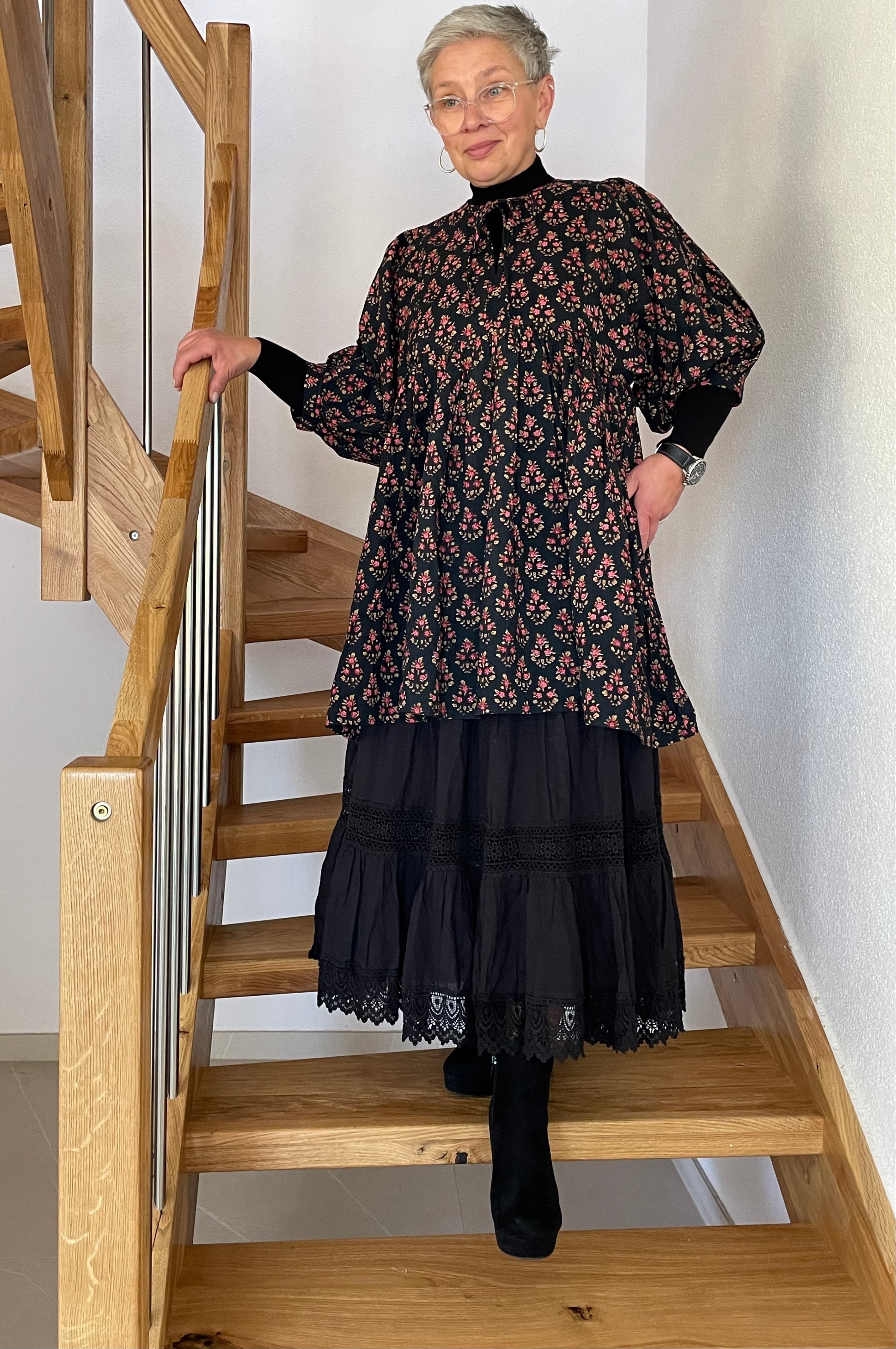 Midnight Blossom Handbedrucktes Kleid