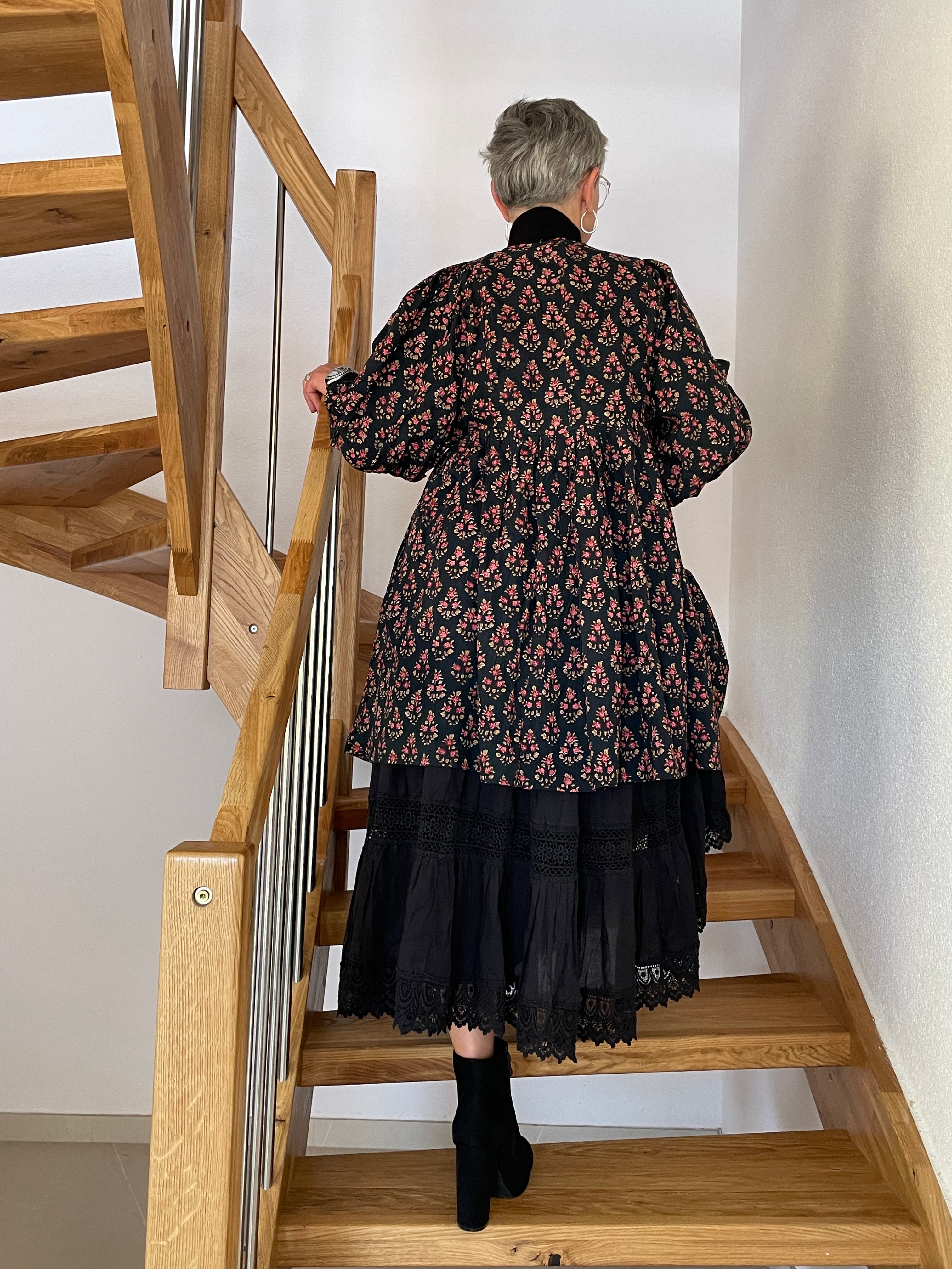 Midnight Blossom Handbedrucktes Kleid
