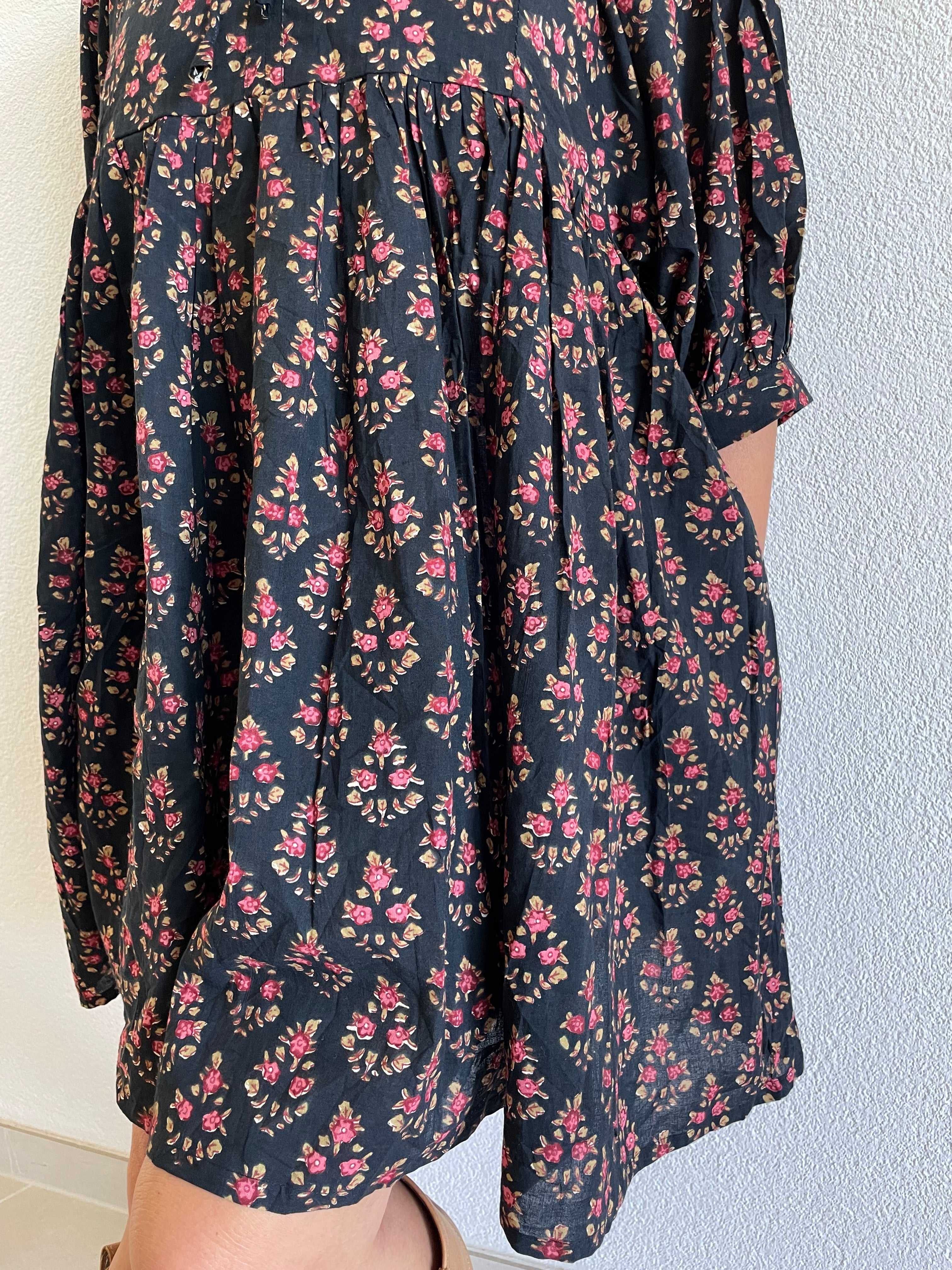Midnight Blossom Handbedrucktes Kleid