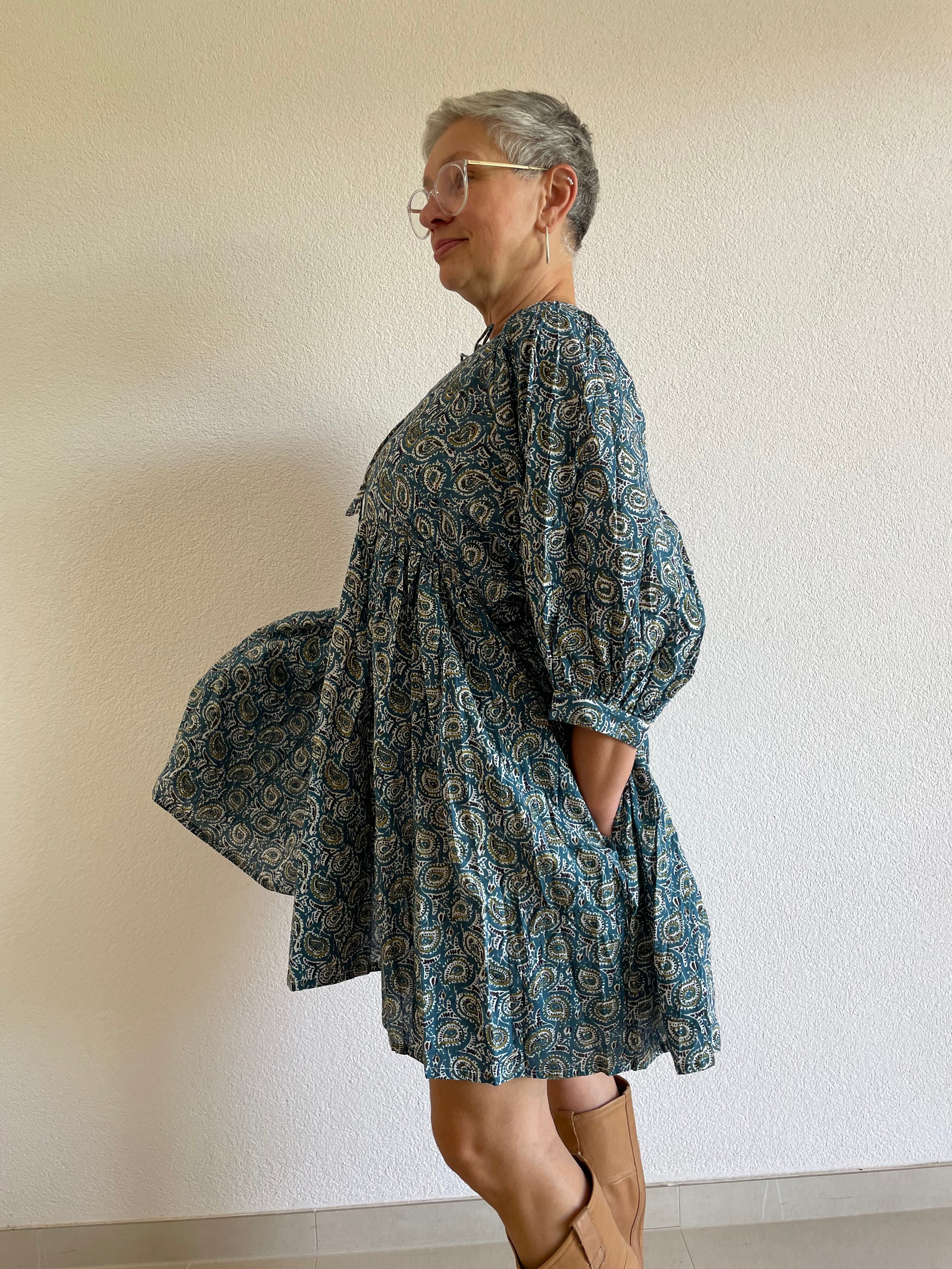 Ocean Bloom Handbedrucktes Kleid