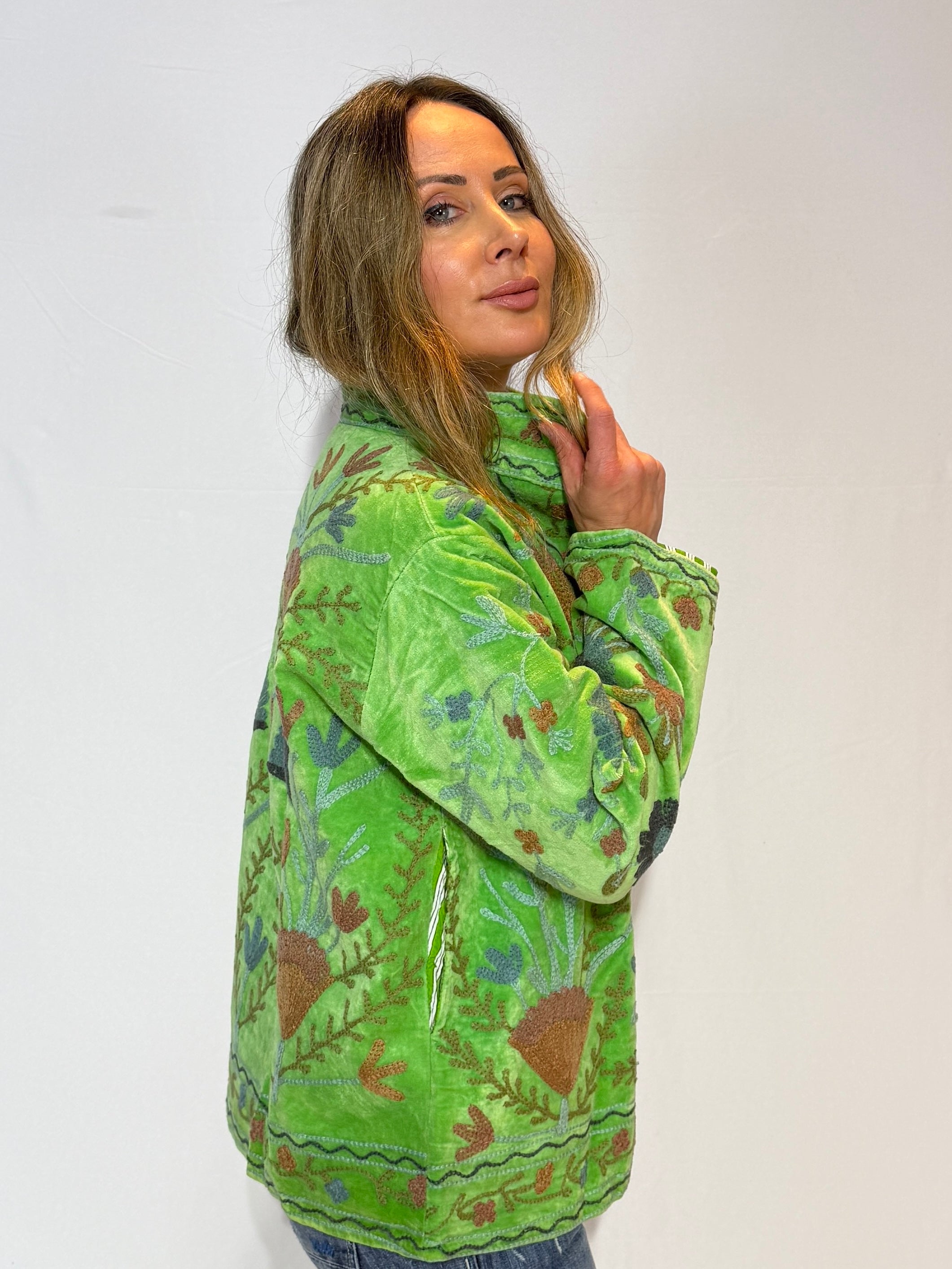 Hand-Embroidered Suzani Jacket – Lime Green & Slate Daisy
