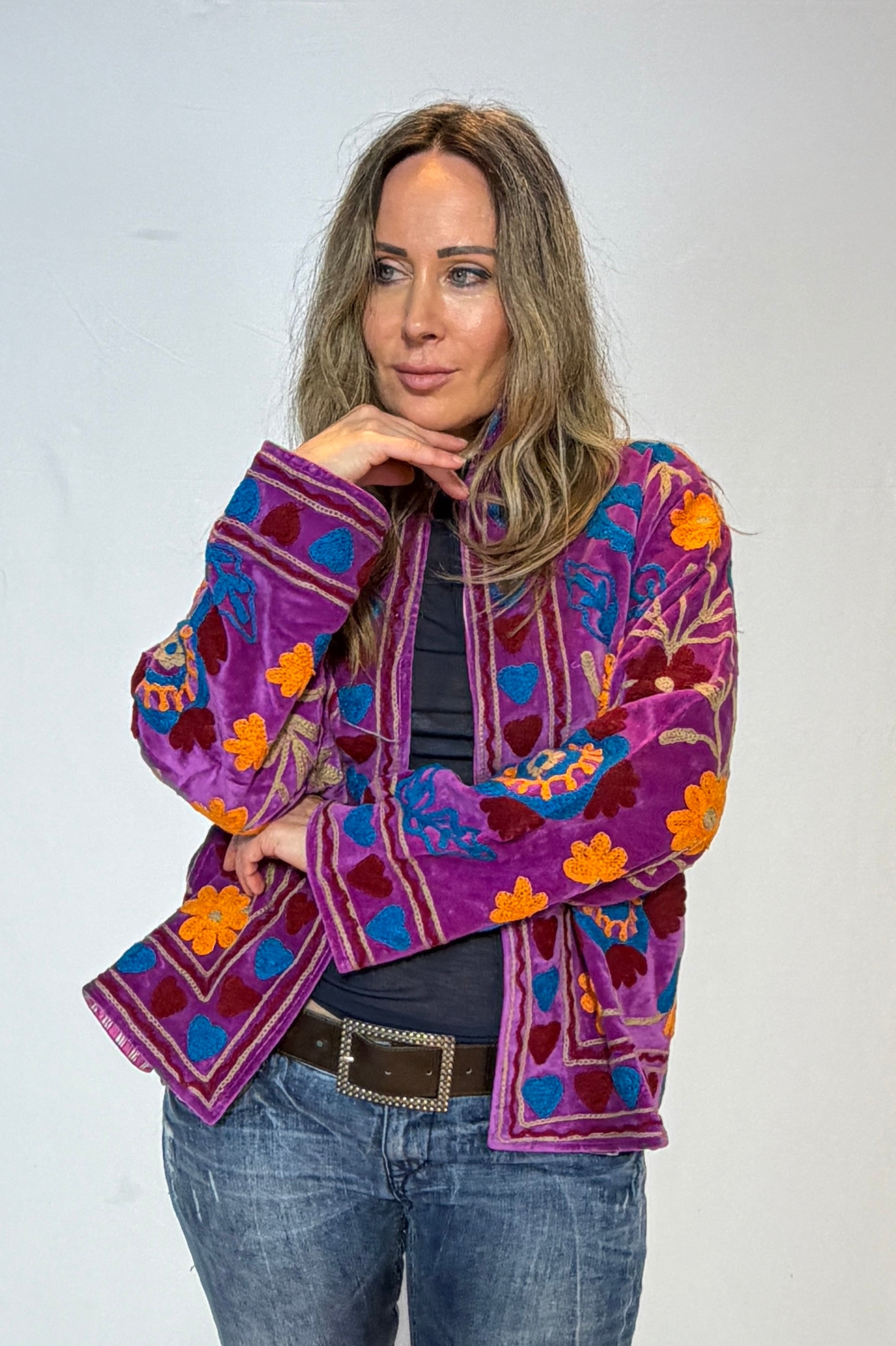 Hand-Embroidered Suzani Jacket – Orchid Purple Heart & Golden Bloom