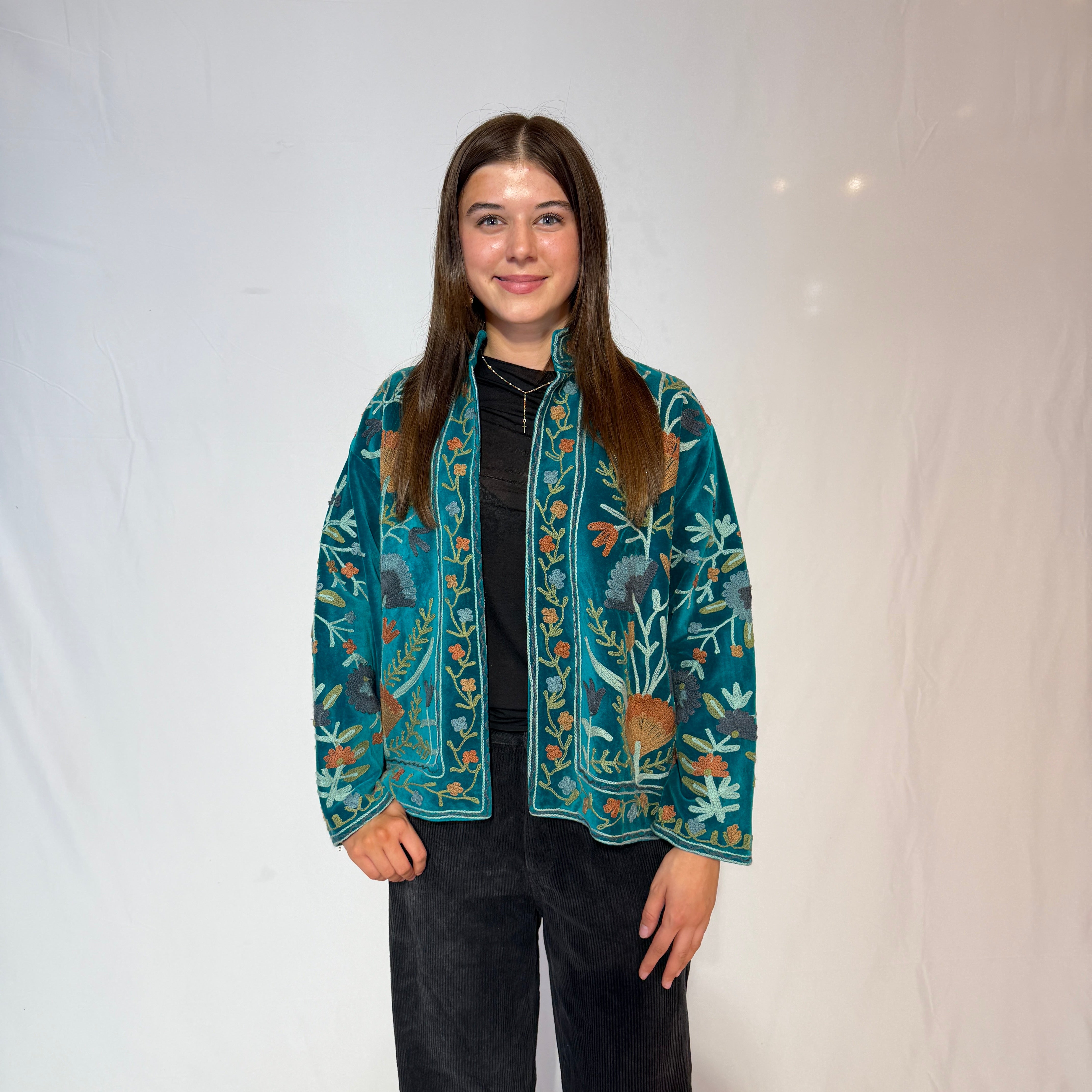 Suzani-Samtjacke, handbestickt – Petrol Wildwiese